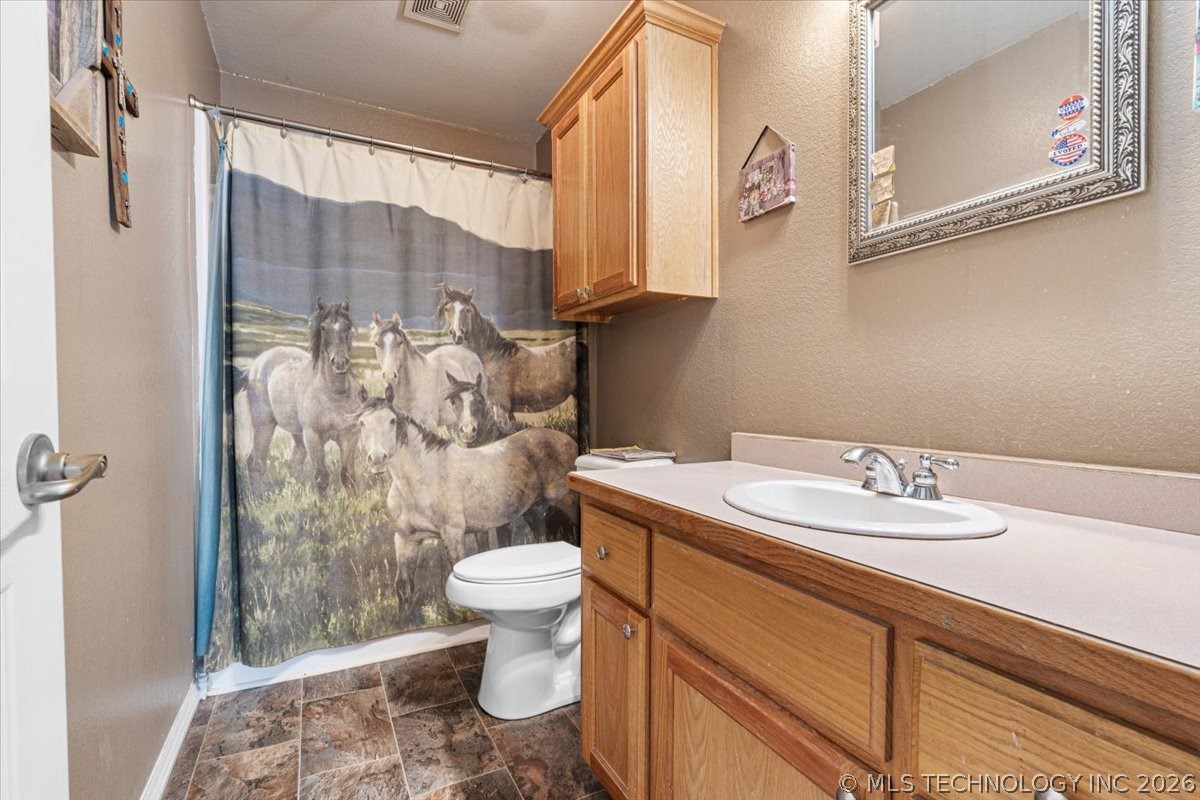 554 W Swicegood Road Colcord OK 74338