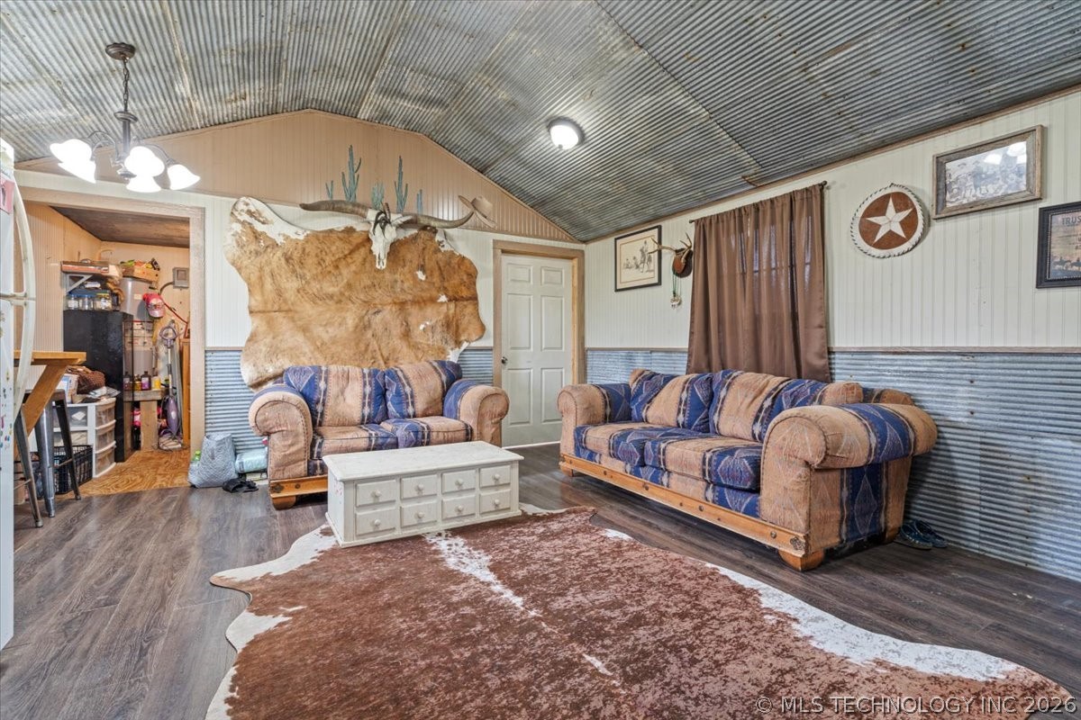 554 W Swicegood Road Colcord OK 74338