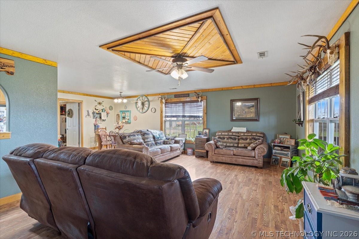 554 W Swicegood Road Colcord OK 74338