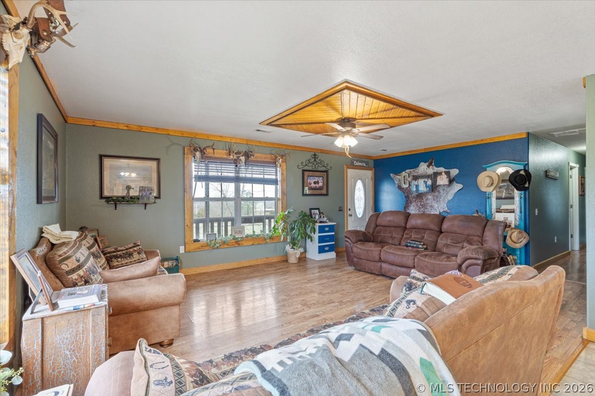 554 W Swicegood Road Colcord OK 74338