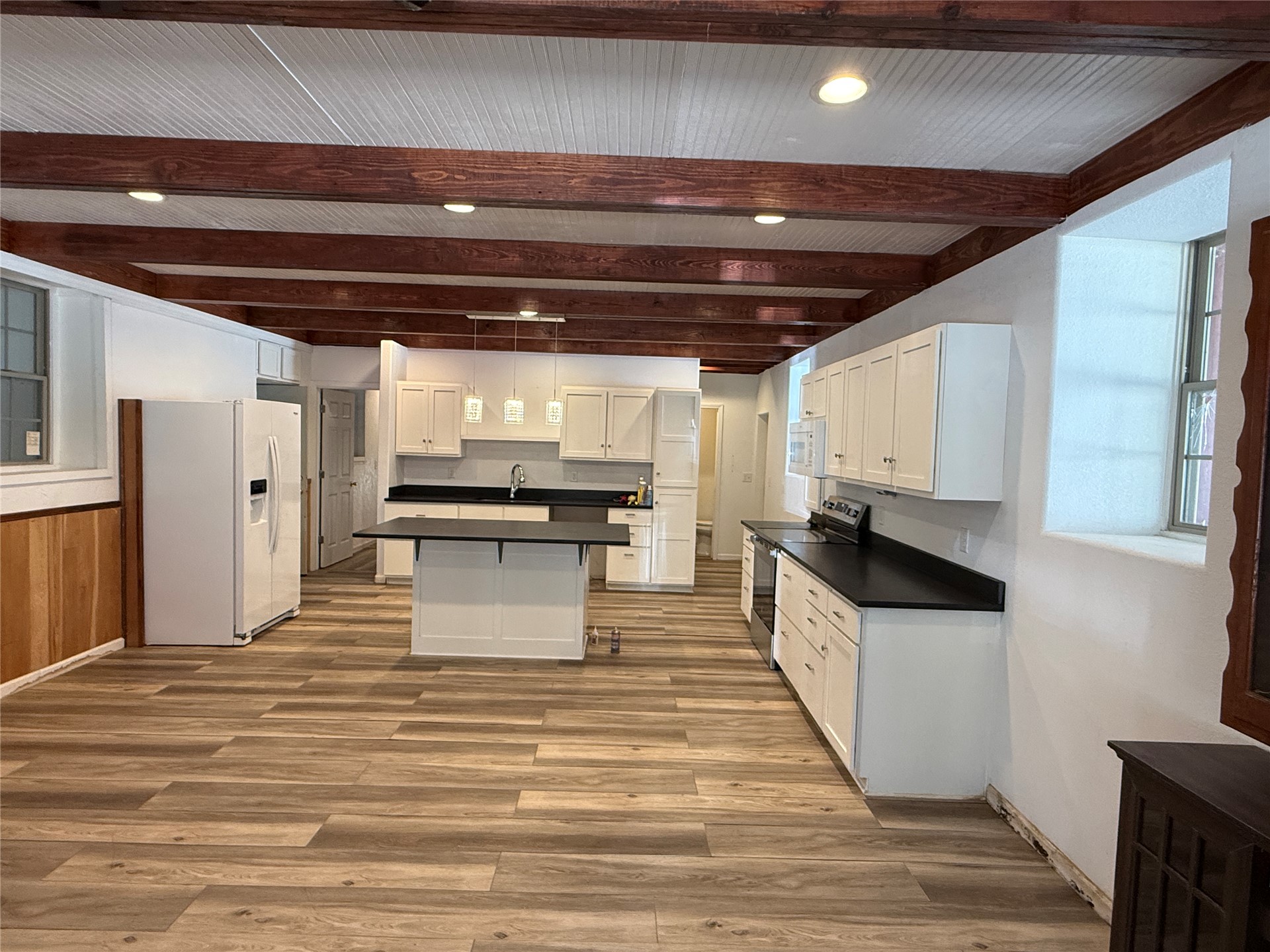 629 S Highway 59 Watts OK 74964