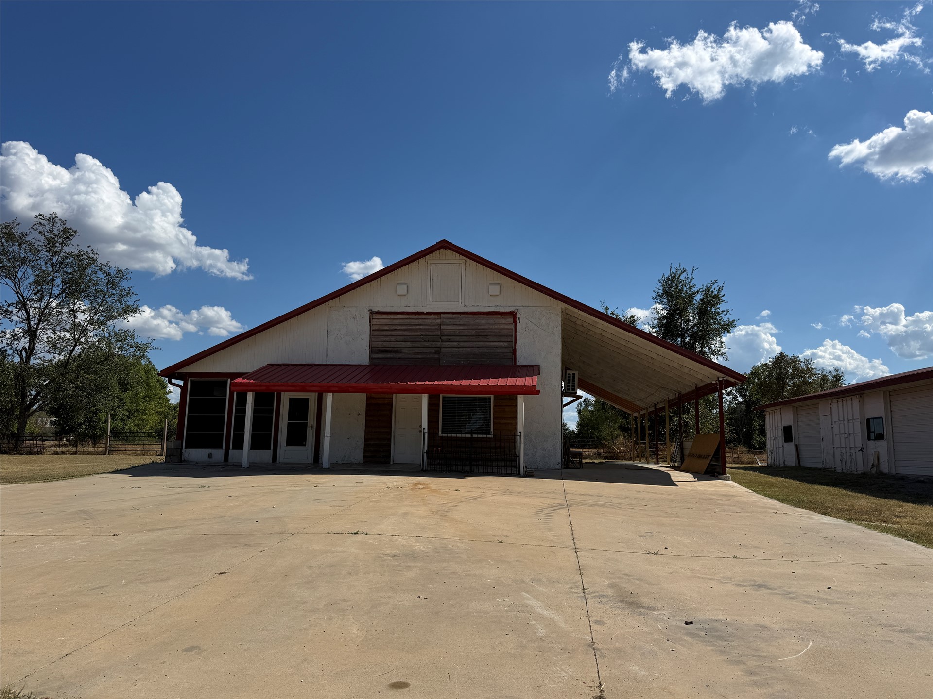 629 S Highway 59 Watts OK 74964