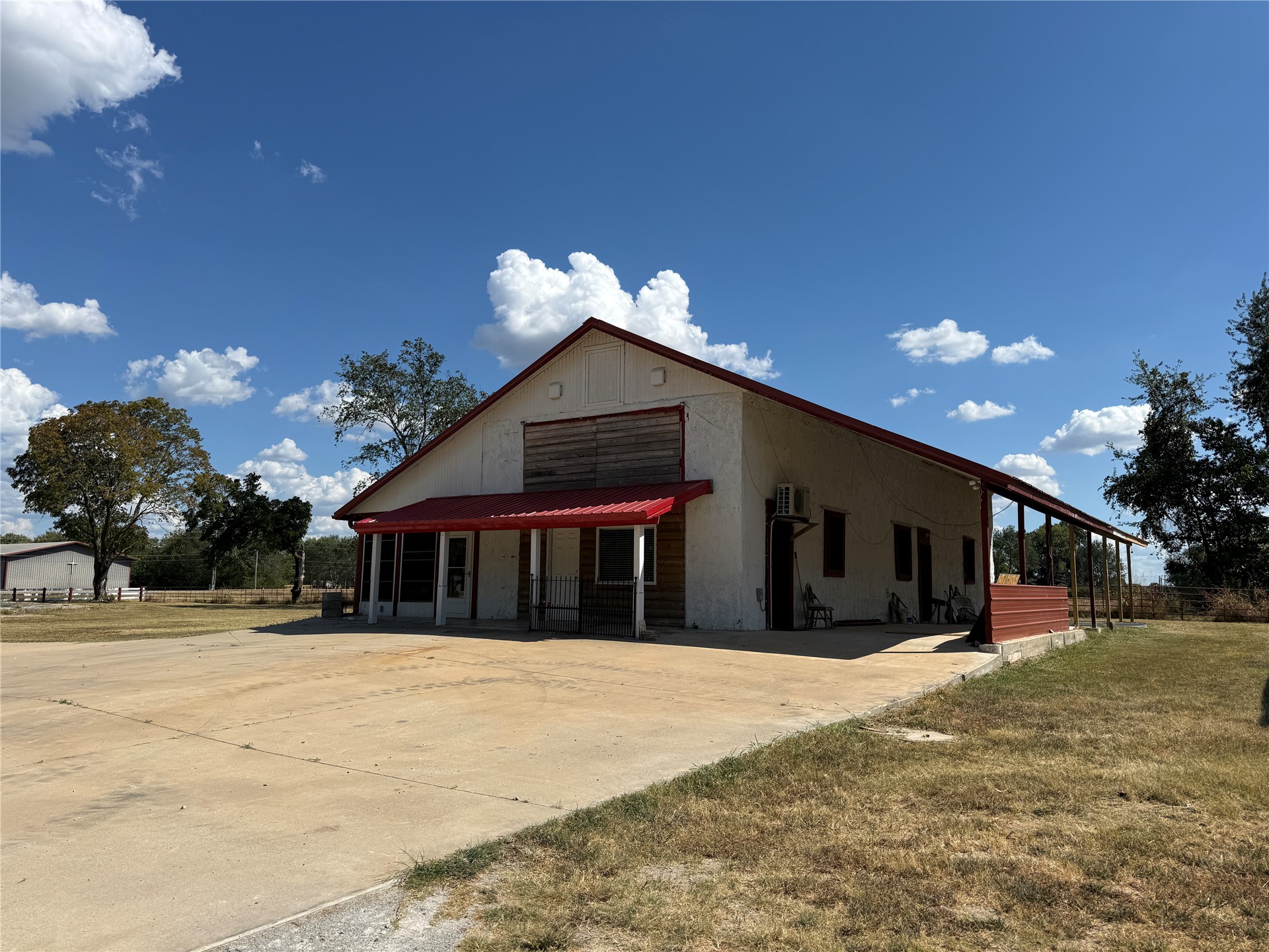 629 S Highway 59 Watts OK 74964