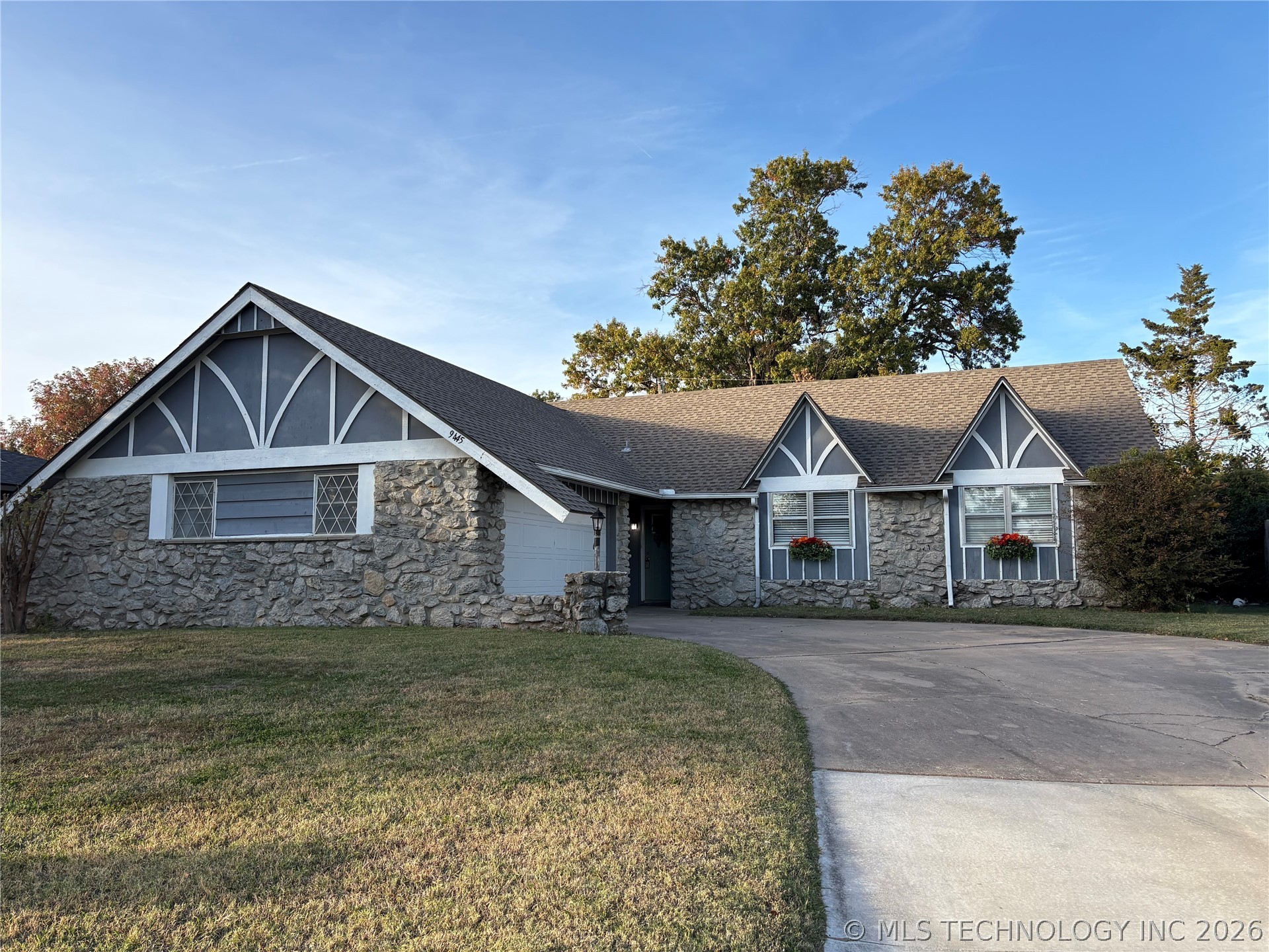 9445 E 39th Place Tulsa OK 74145