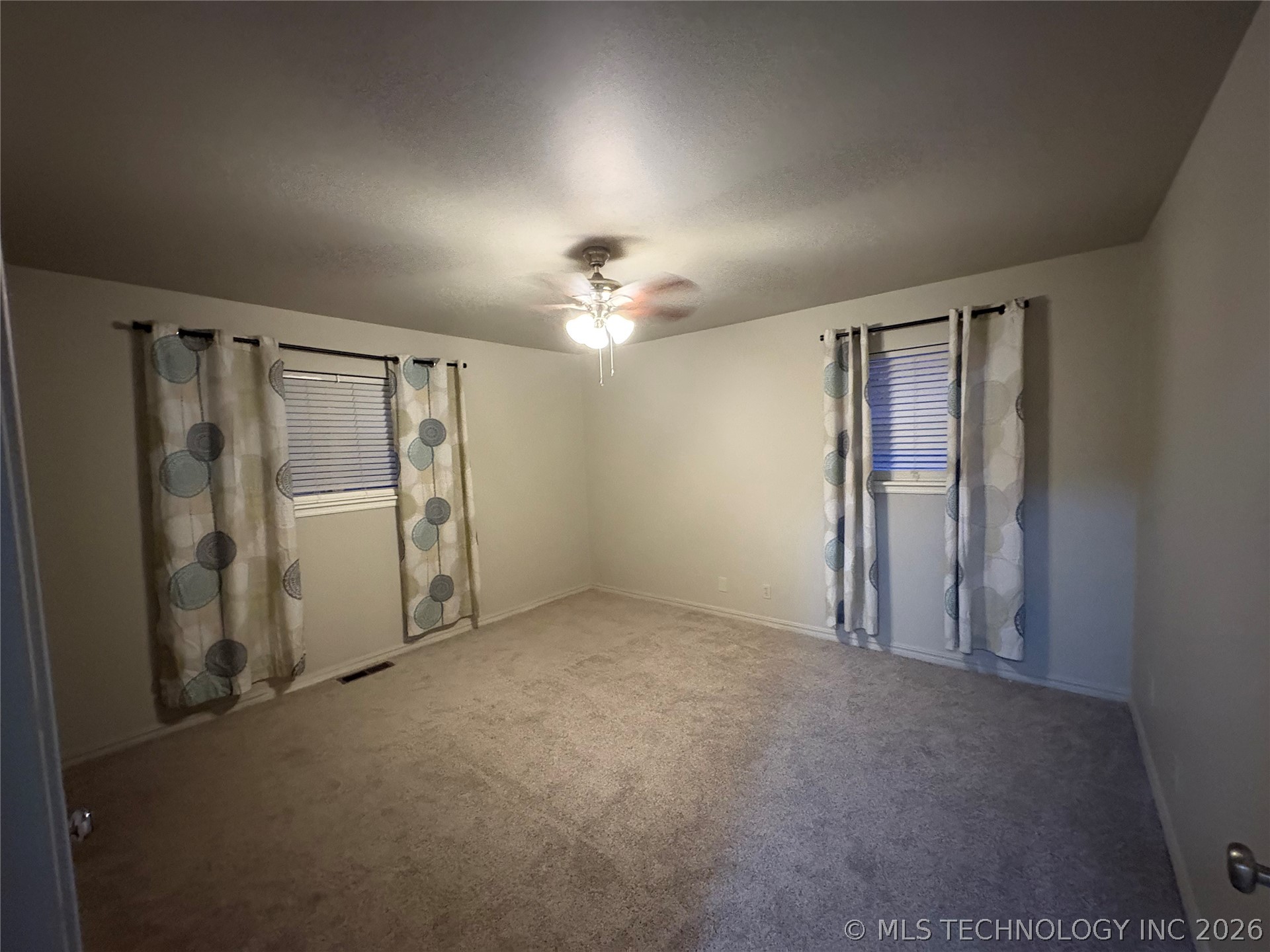 9445 E 39th Place Tulsa OK 74145