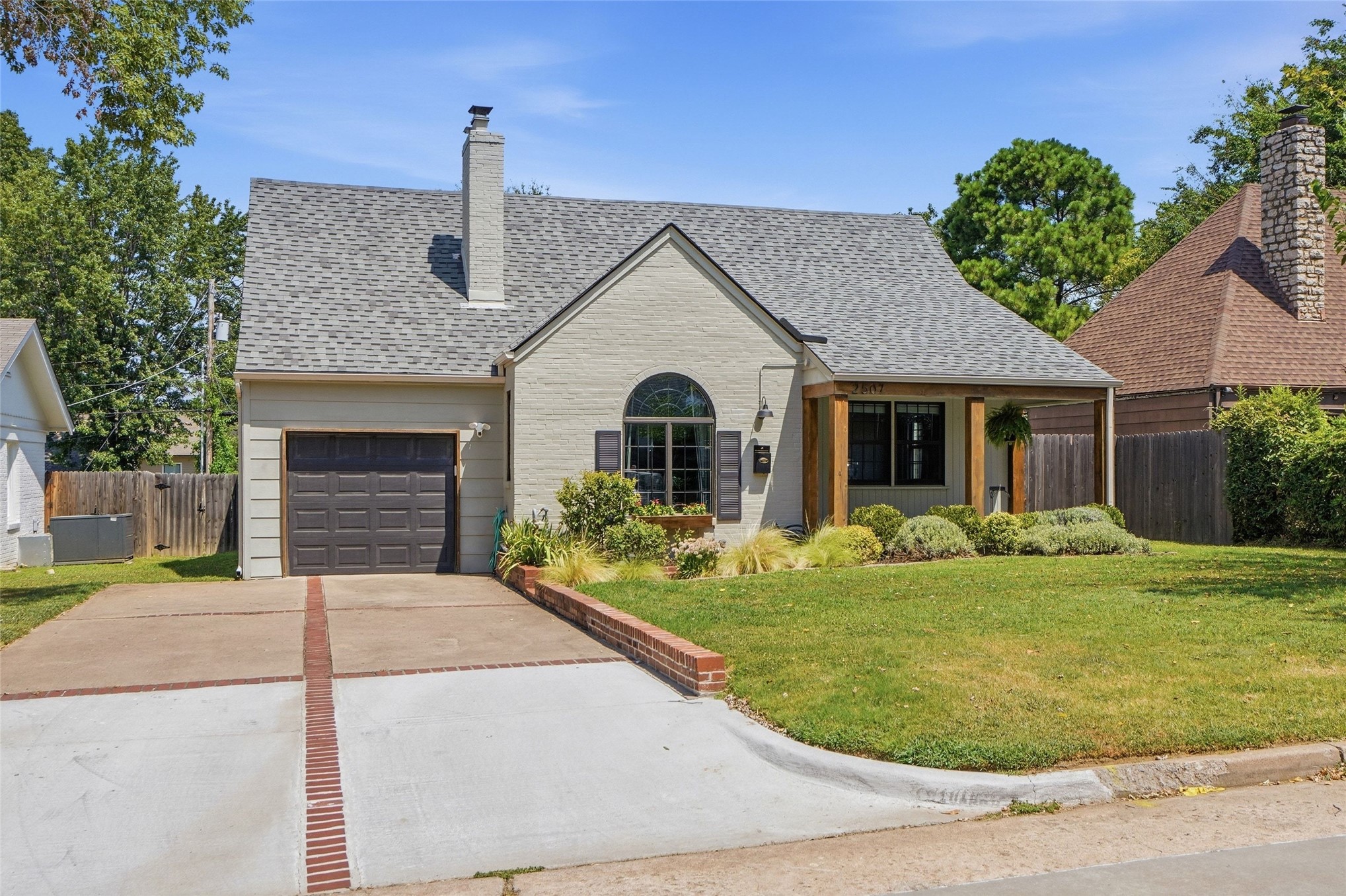 2507 E 17th Place Tulsa OK 74104