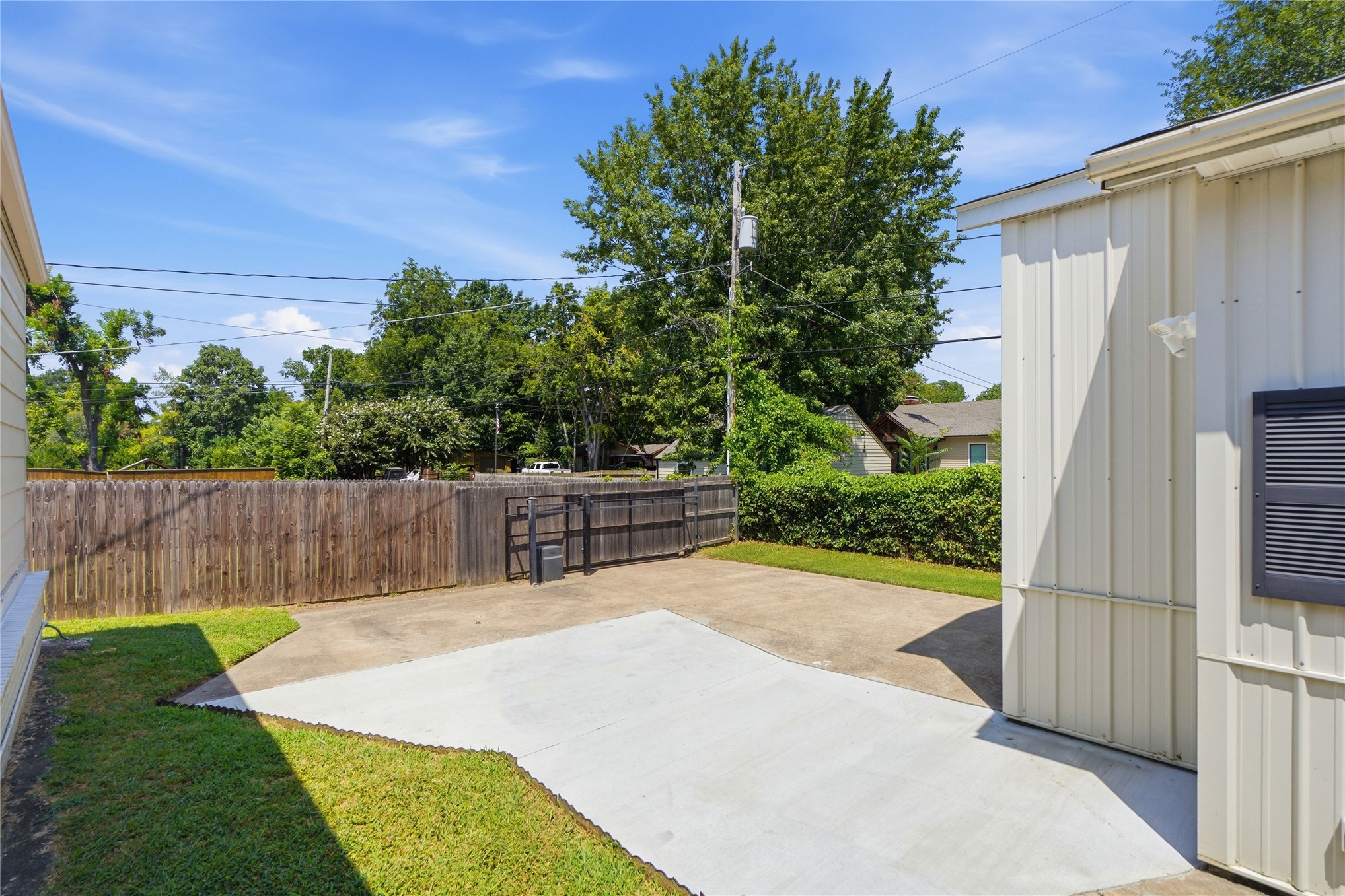 2507 E 17th Place Tulsa OK 74104