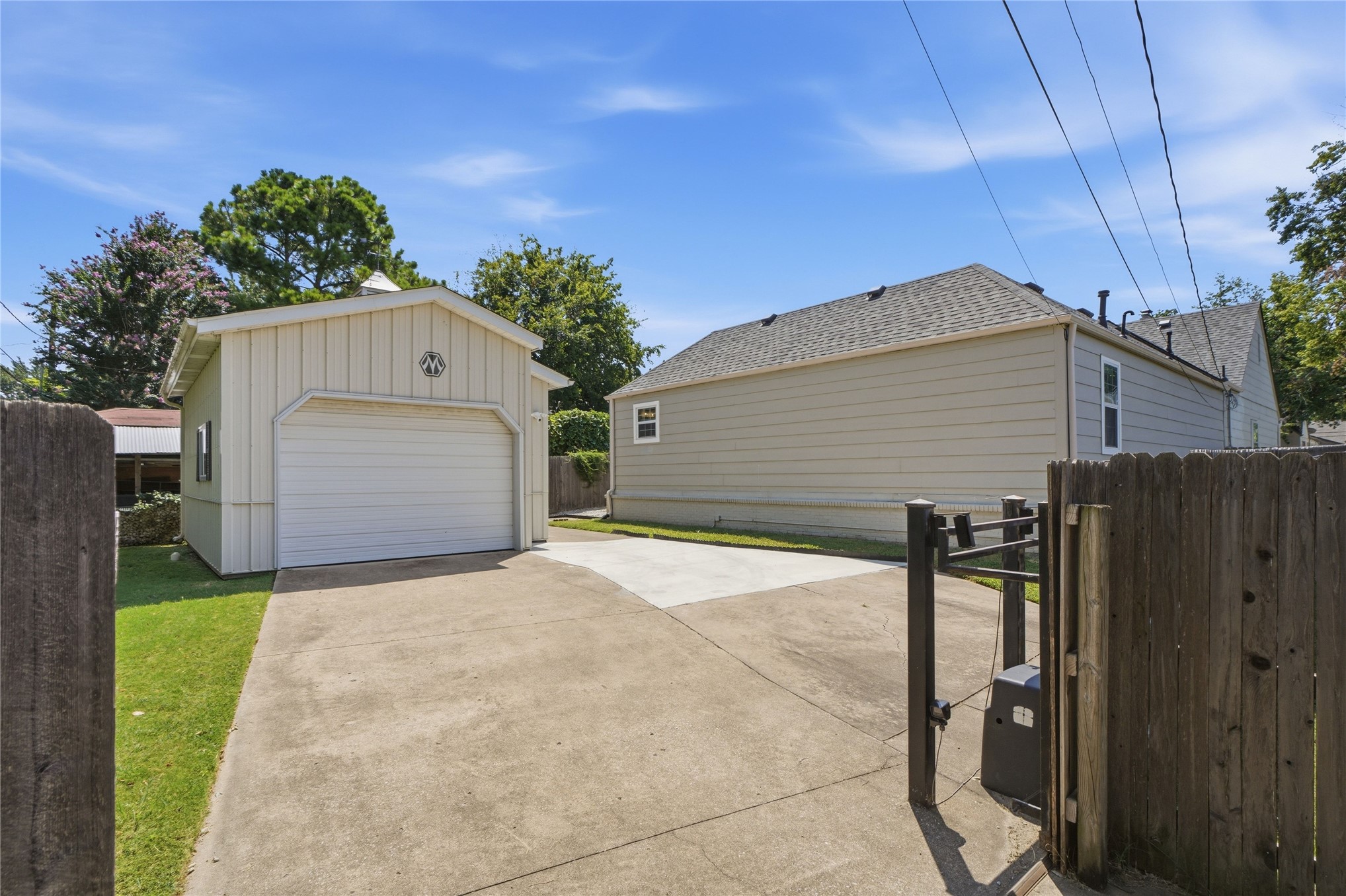 2507 E 17th Place Tulsa OK 74104