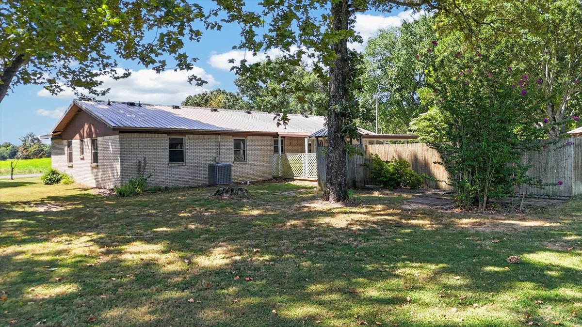 14630 Edward Loop Cameron OK 74932