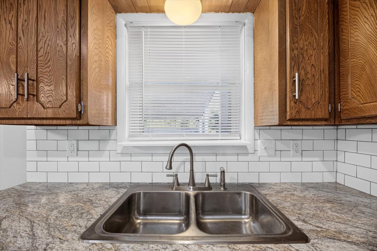 14630 Edward Loop Cameron OK 74932