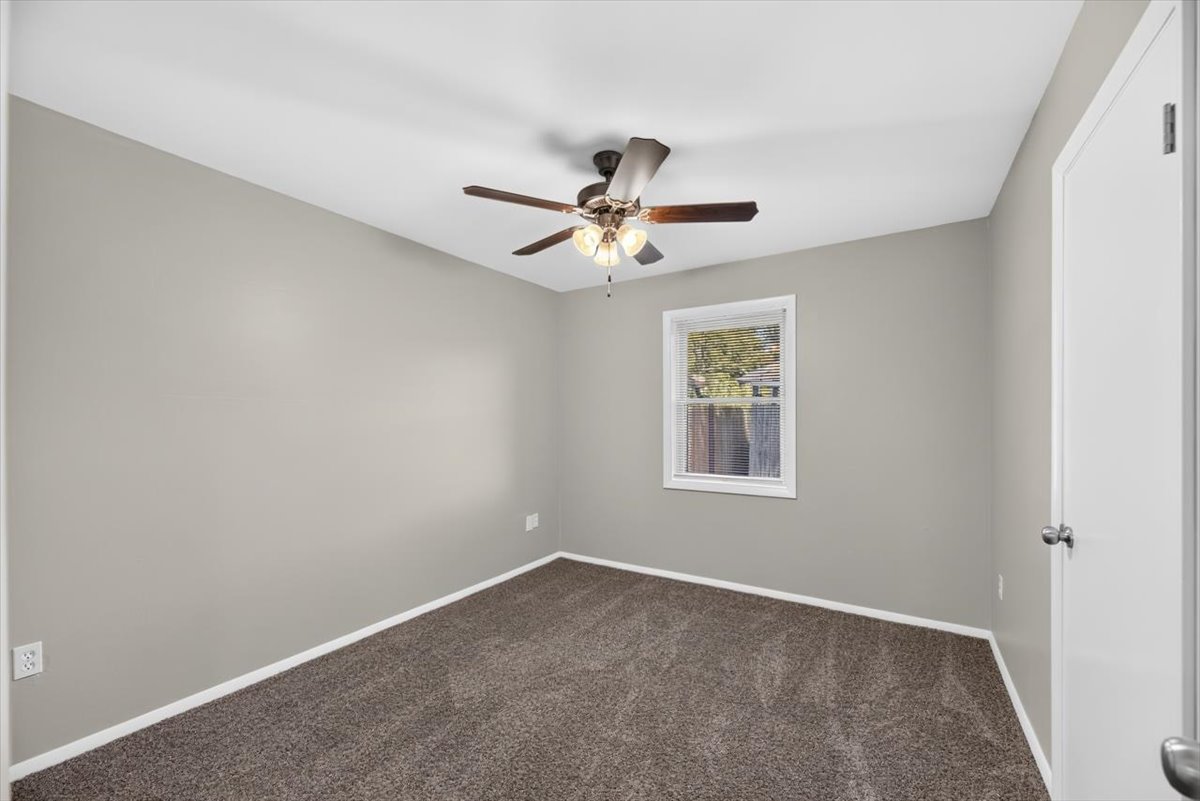 14630 Edward Loop Cameron OK 74932