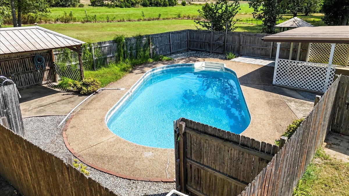 14630 Edward Loop Cameron OK 74932