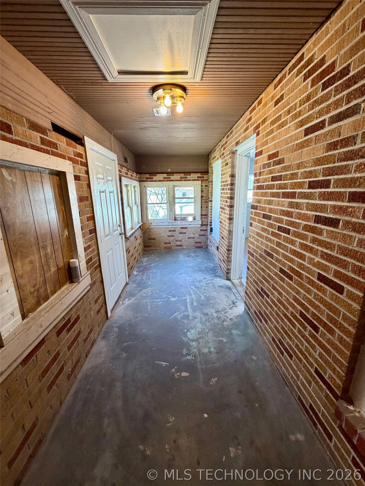 201 N 8th Avenue Madill OK 73446