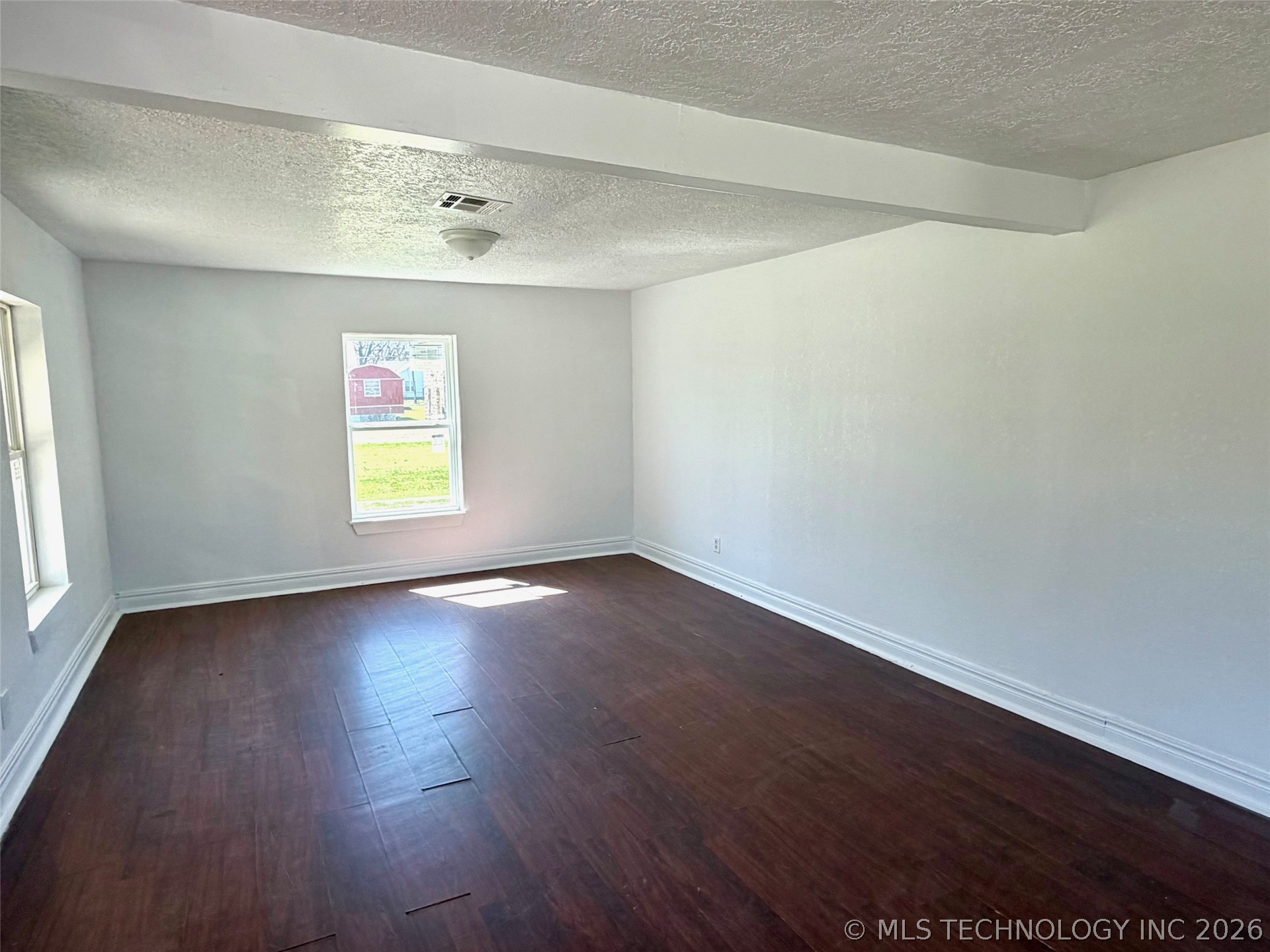 201 N 8th Avenue Madill OK 73446