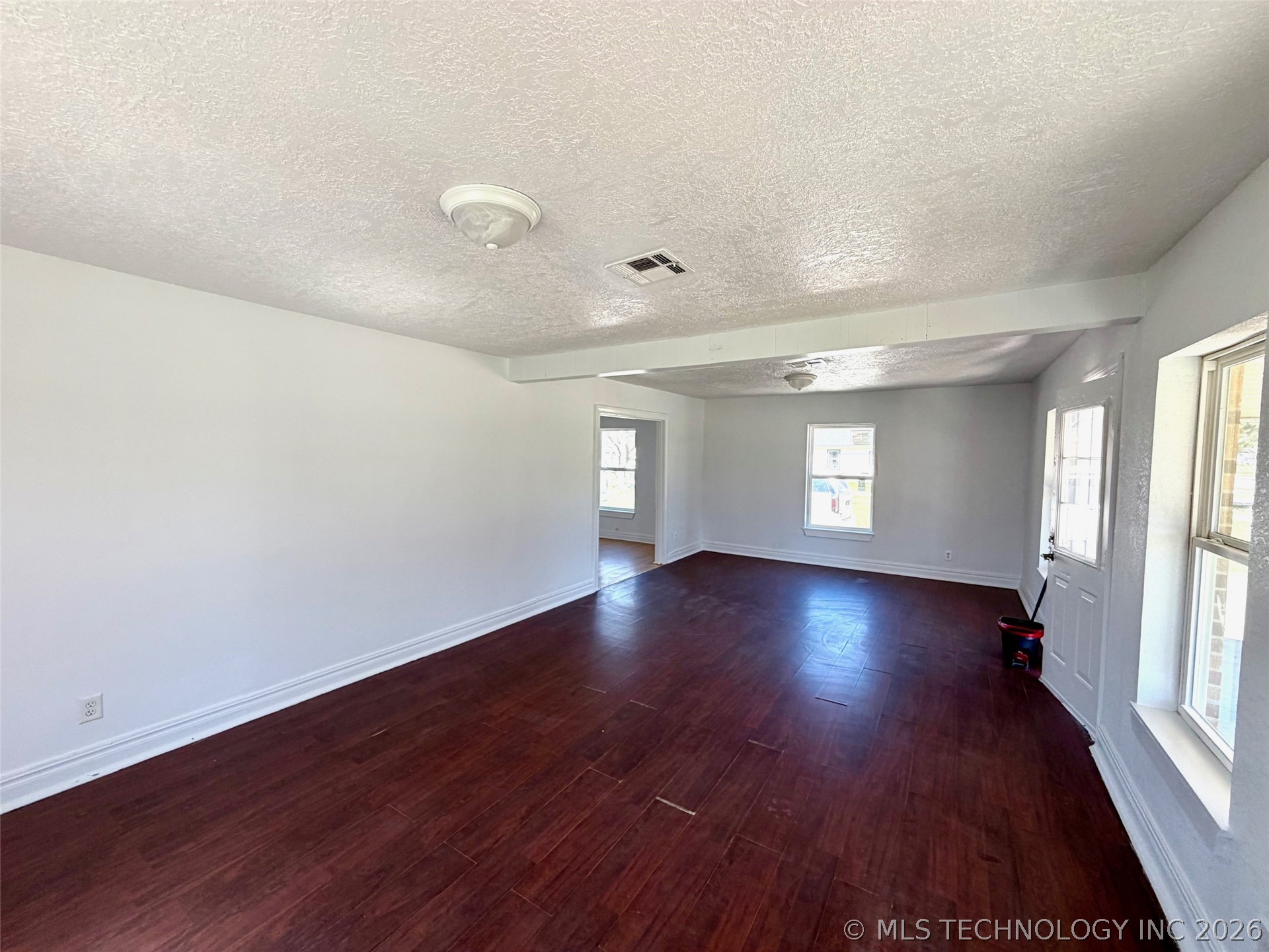 201 N 8th Avenue Madill OK 73446