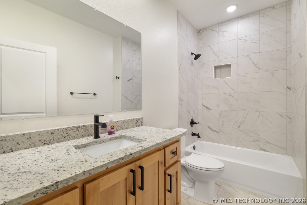 63 Deerfield Road Colbert OK 74733