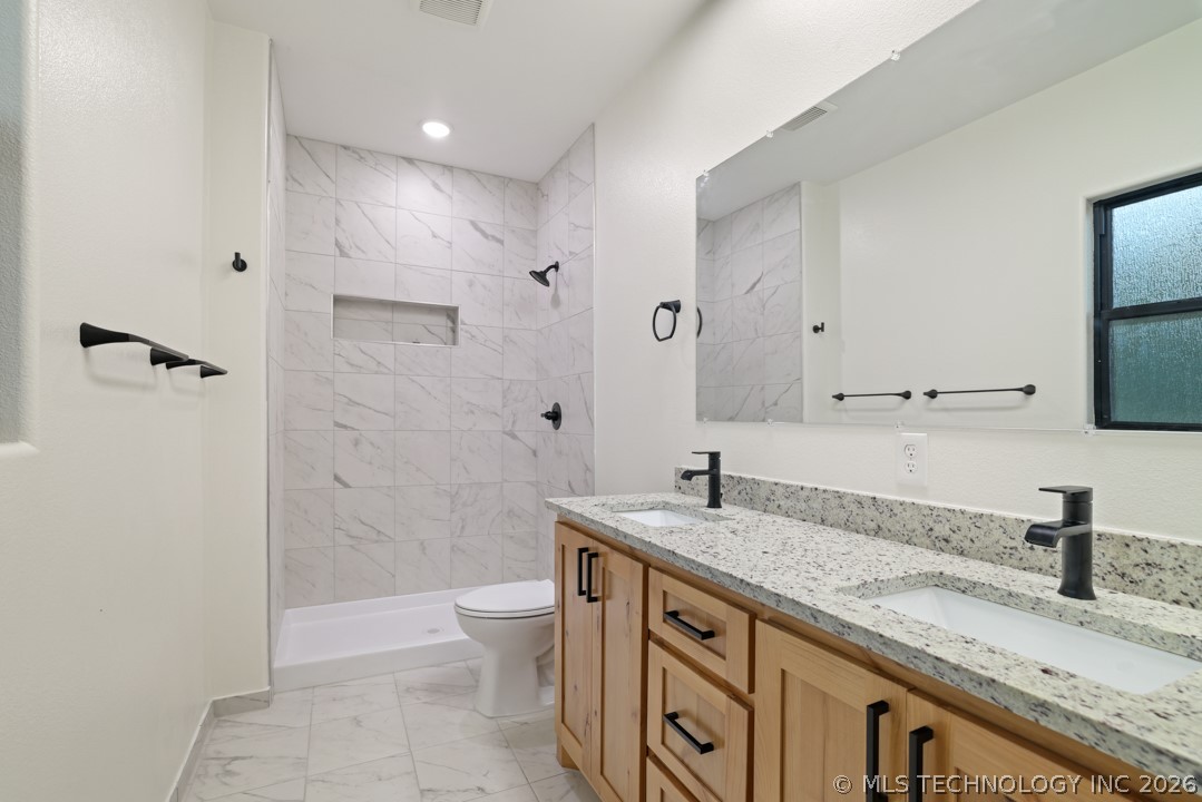 63 Deerfield Road Colbert OK 74733