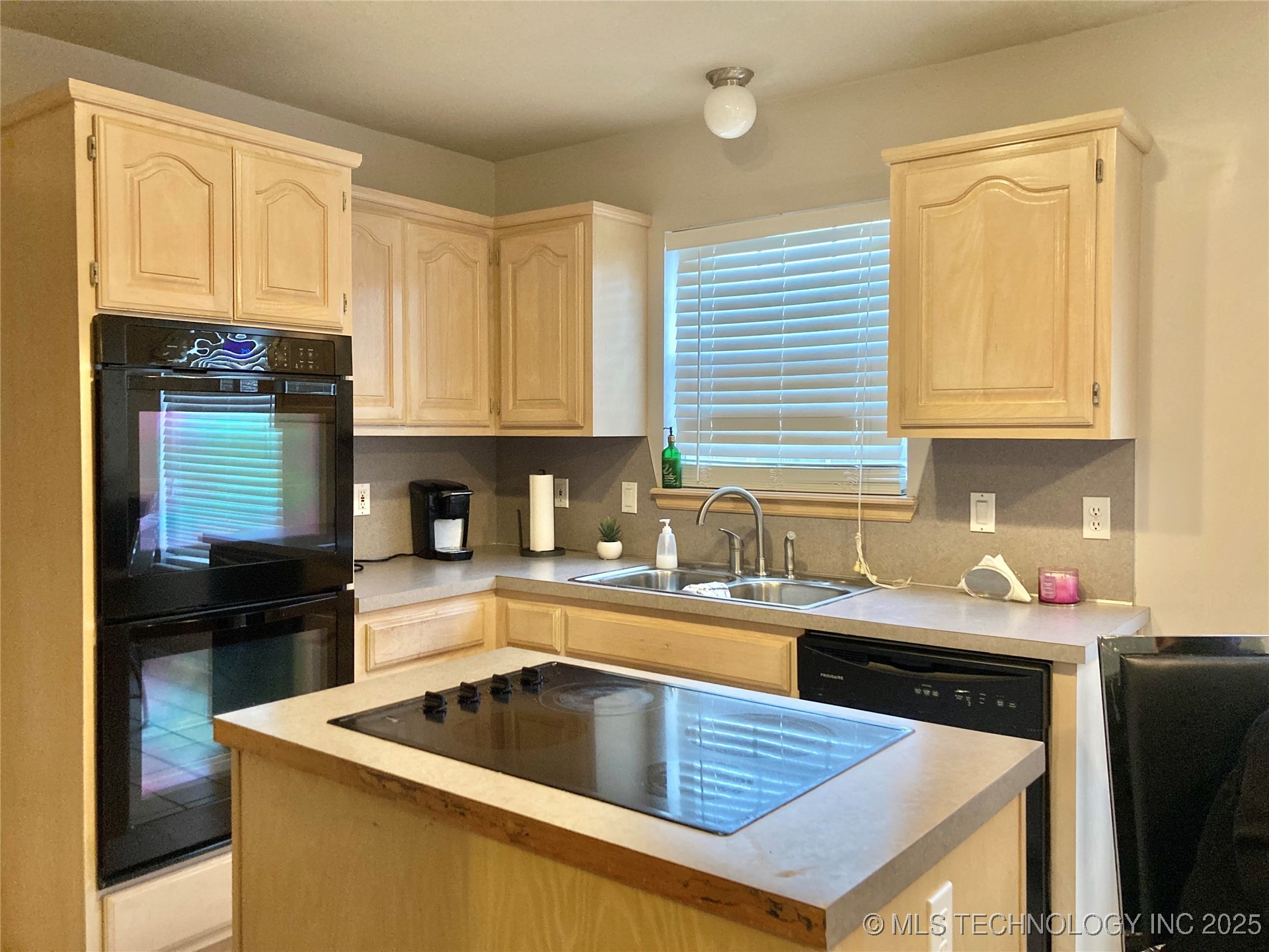922 W Seminole Street Tulsa OK 74127