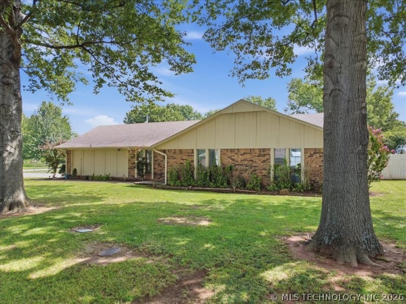 25 Village Circle Pryor OK 74361