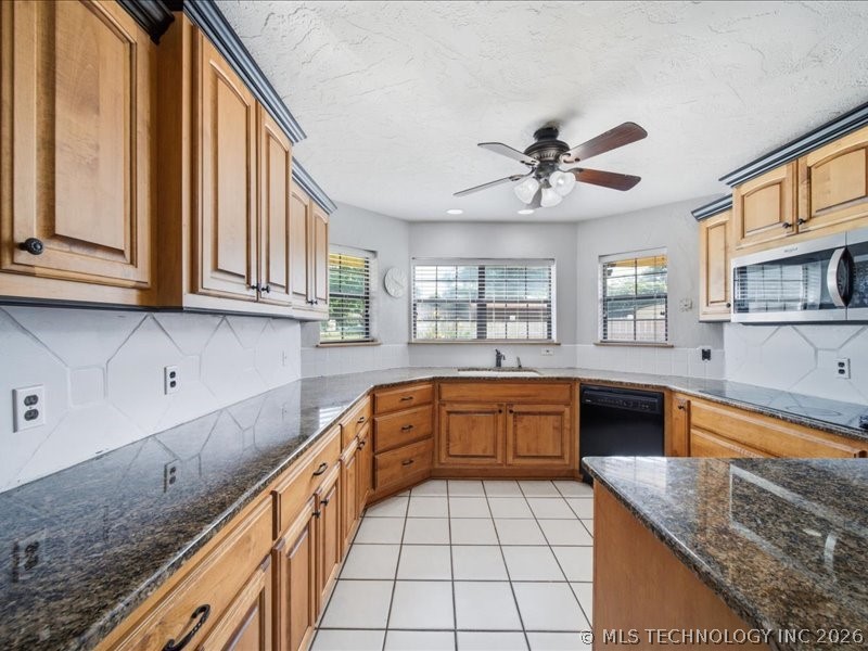 25 Village Circle Pryor OK 74361