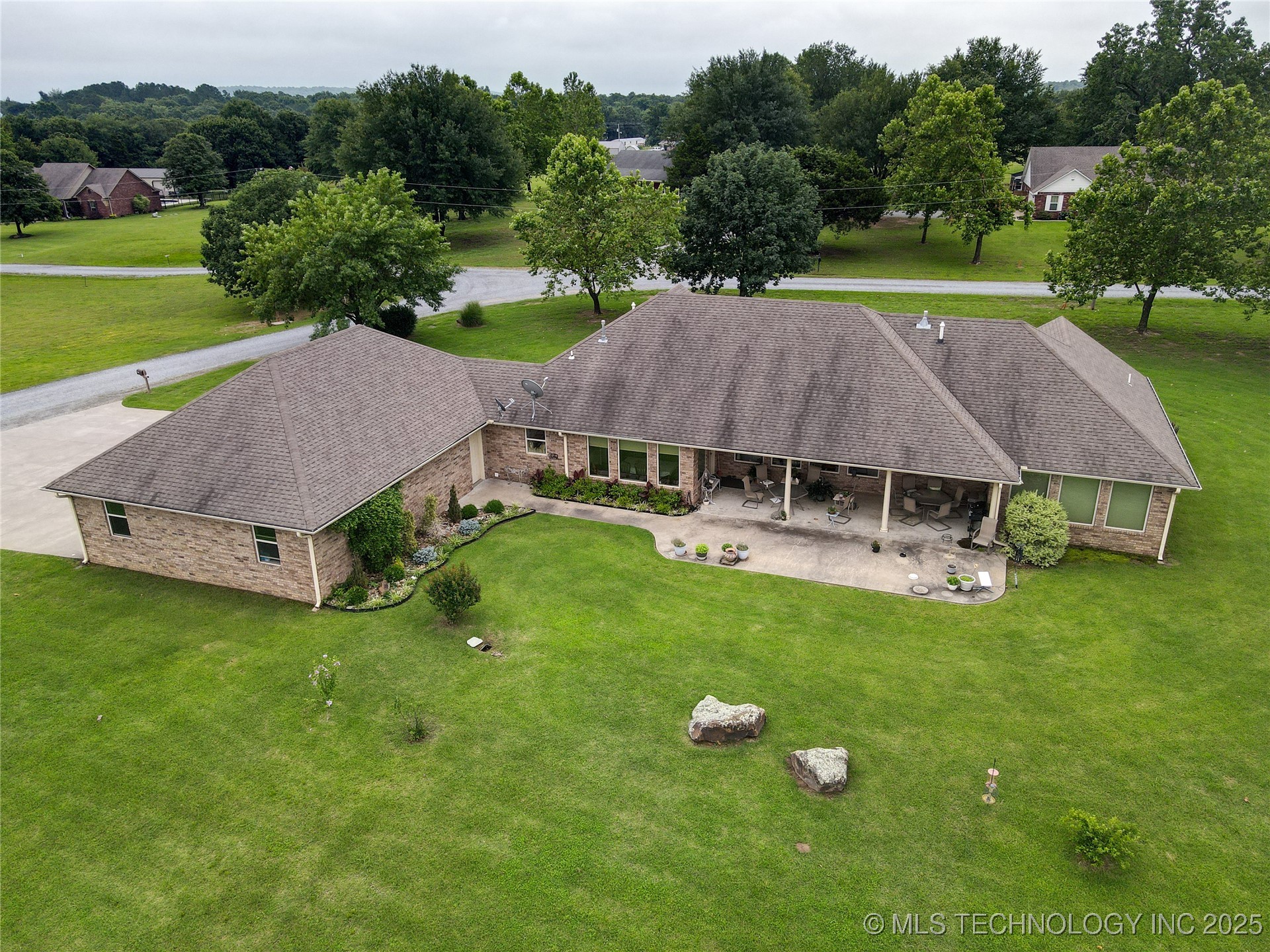 124 Walnut Ridge Eufaula OK 74432