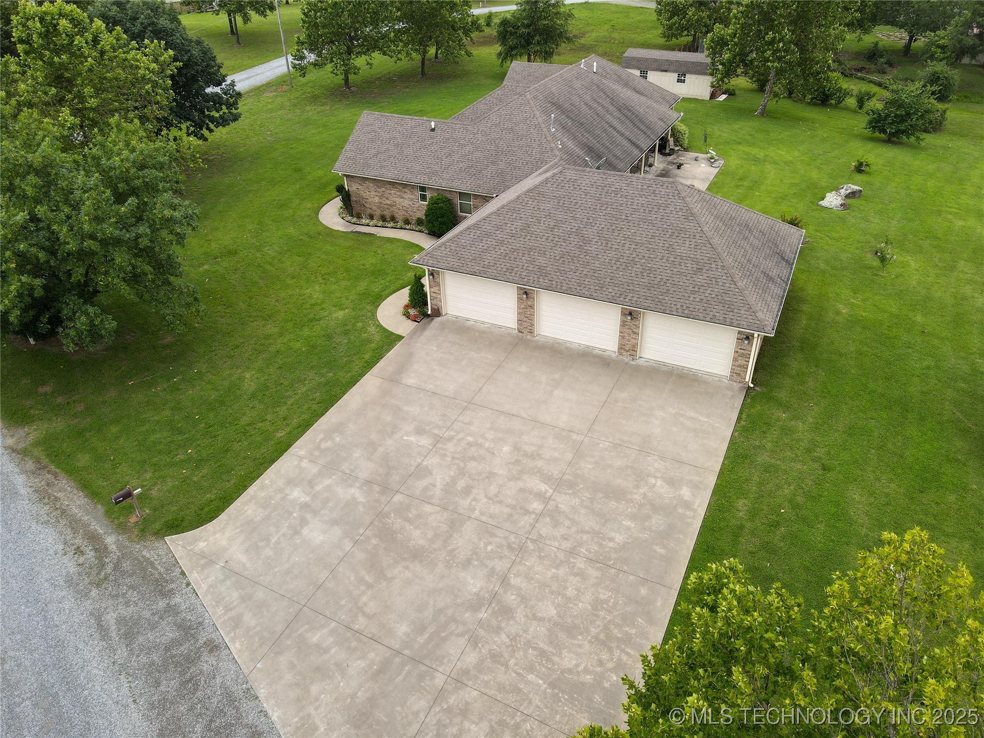 124 Walnut Ridge Eufaula OK 74432
