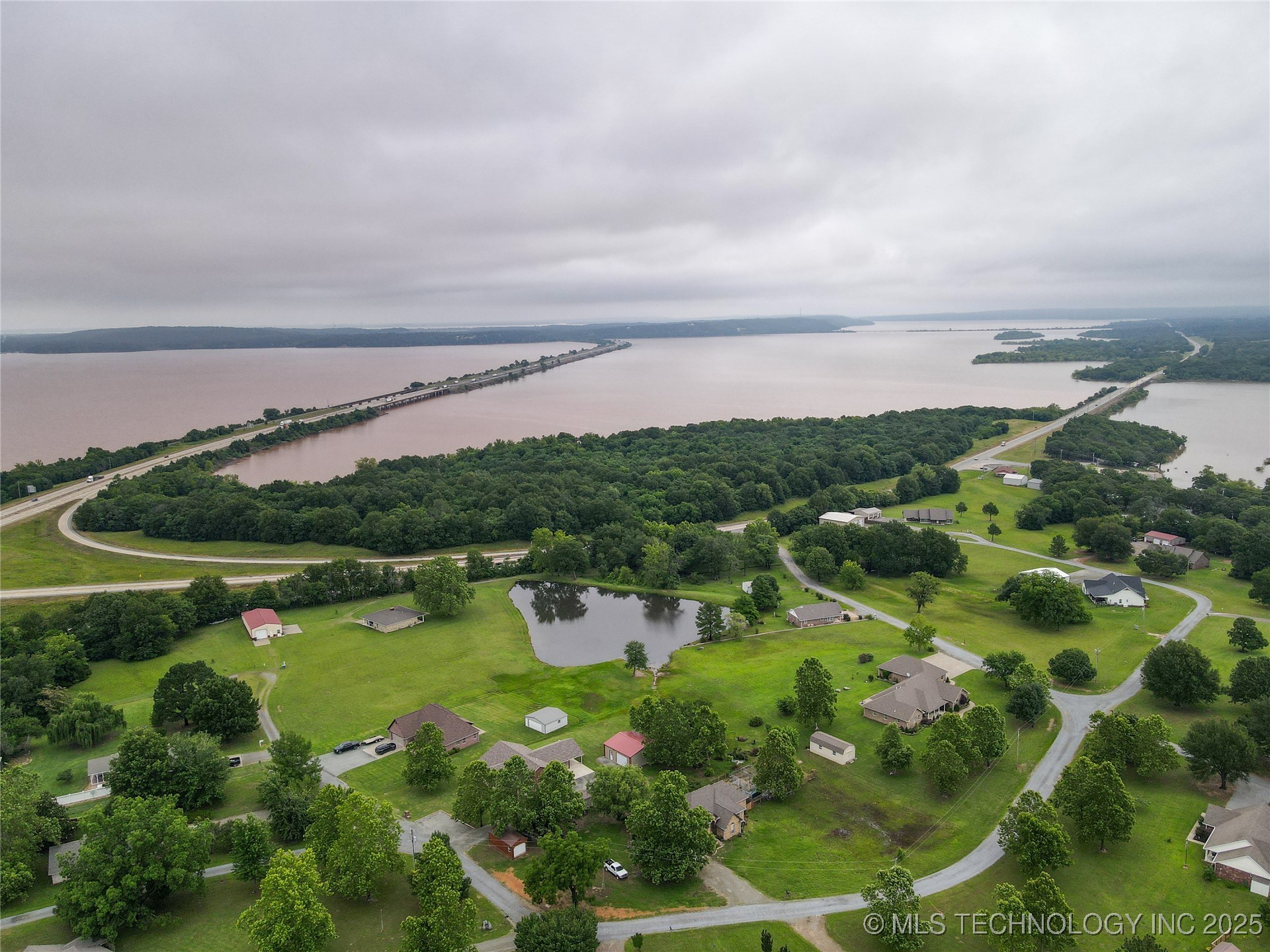 124 Walnut Ridge Eufaula OK 74432