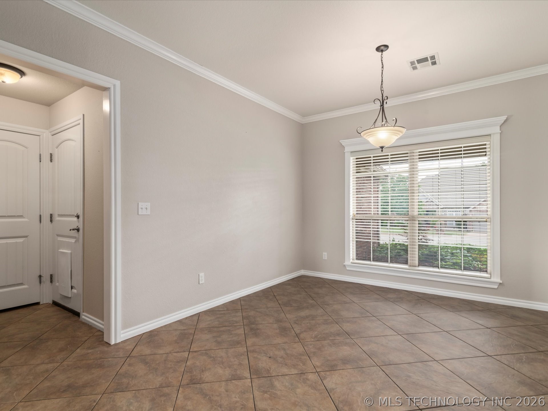 5817 Woodland Bartlesville OK 74006
