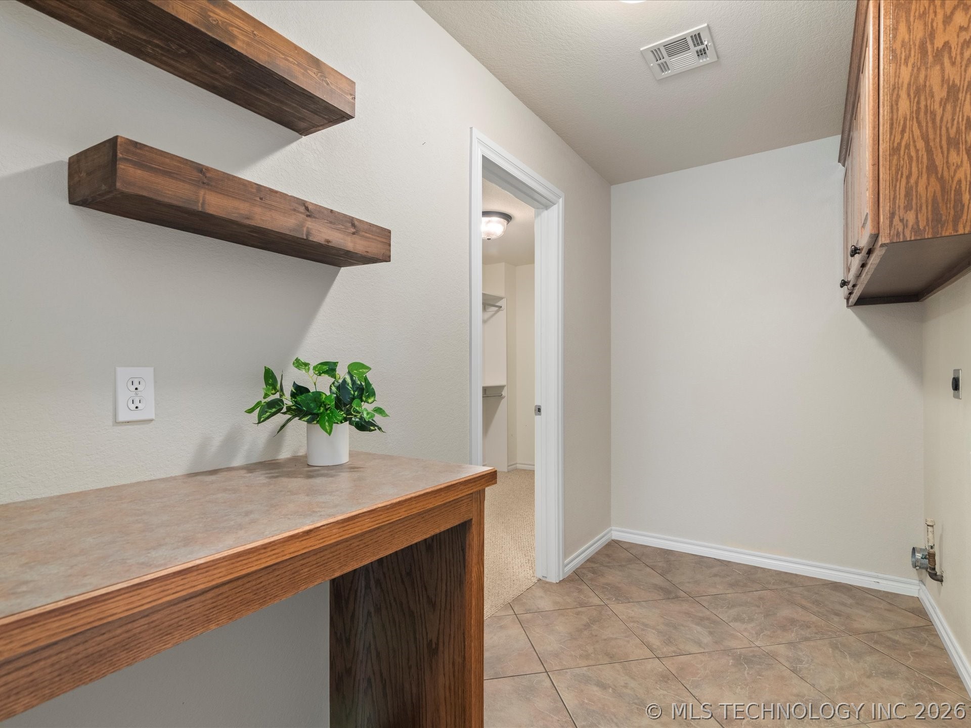 5817 Woodland Bartlesville OK 74006