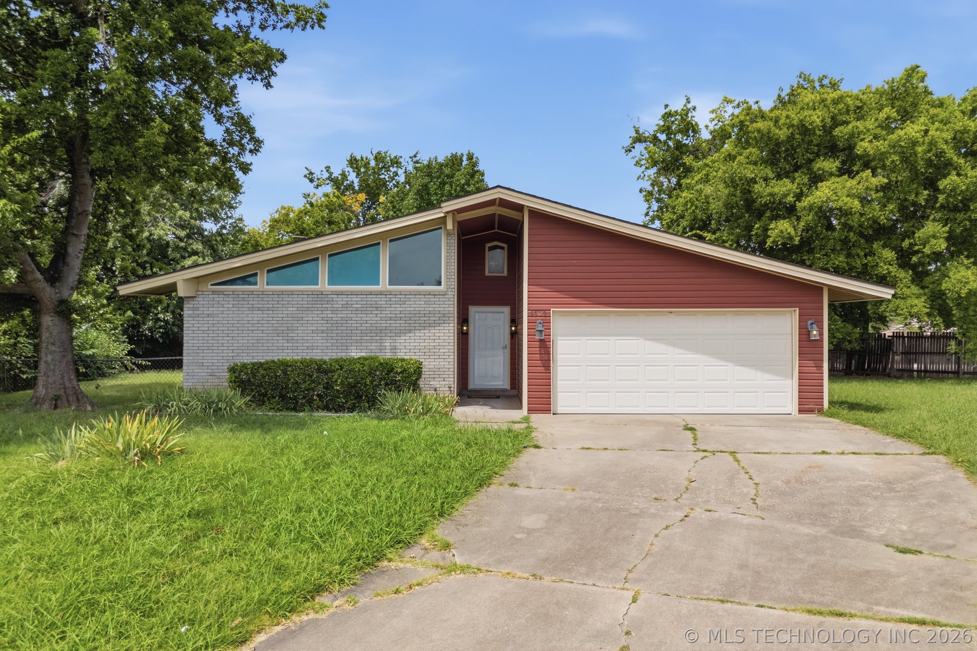 9902 E 28th Place Tulsa OK 74129
