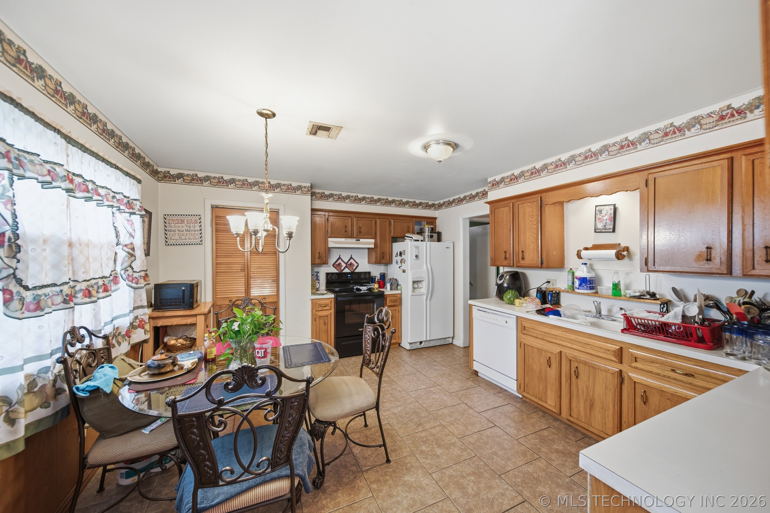 9902 E 28th Place Tulsa OK 74129