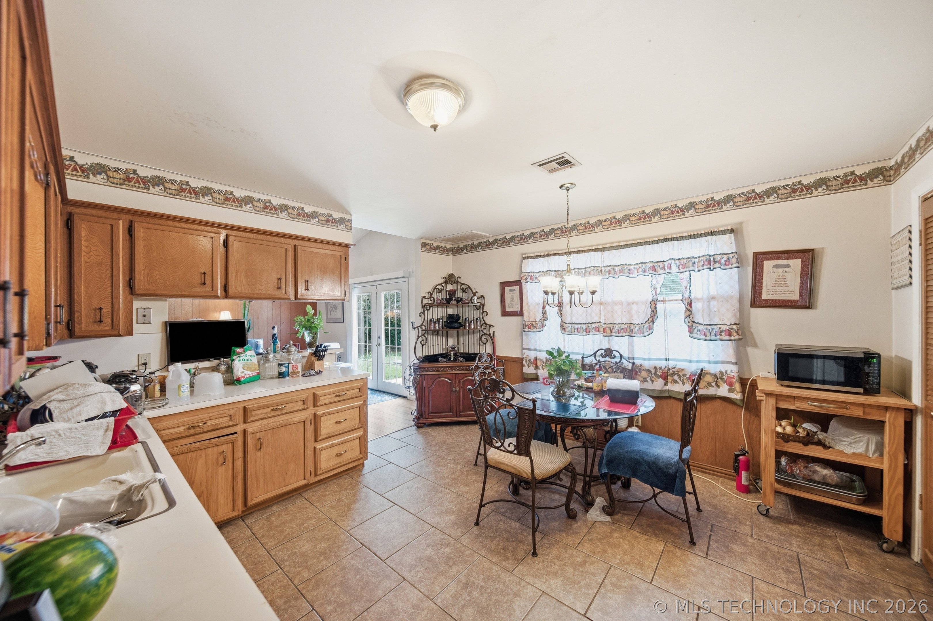 9902 E 28th Place Tulsa OK 74129