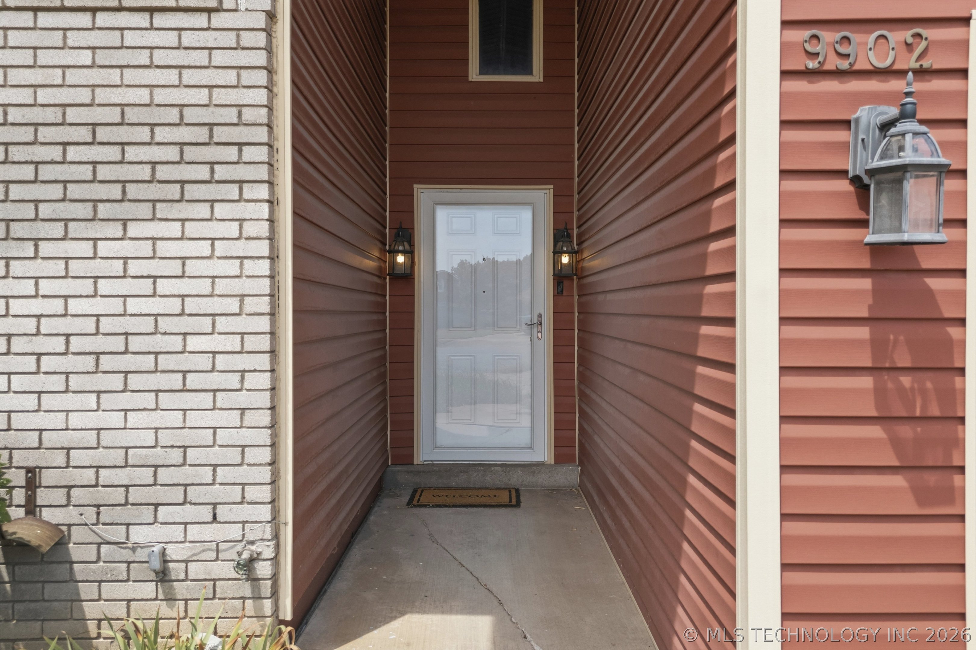 9902 E 28th Place Tulsa OK 74129