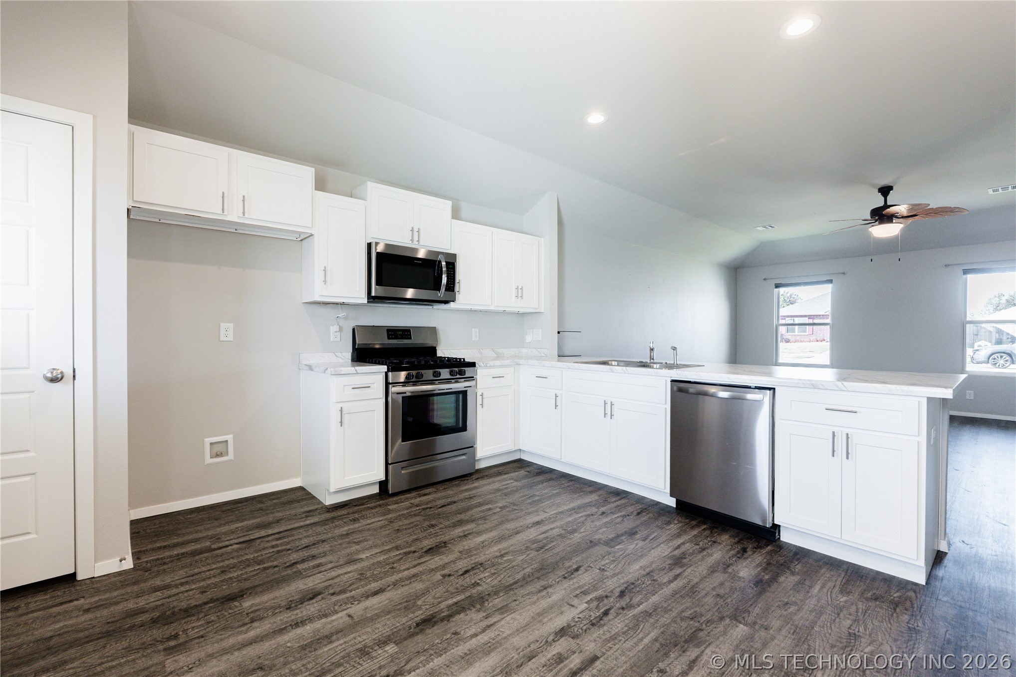 10715 N 101 Eastcourt E Owasso OK 74055