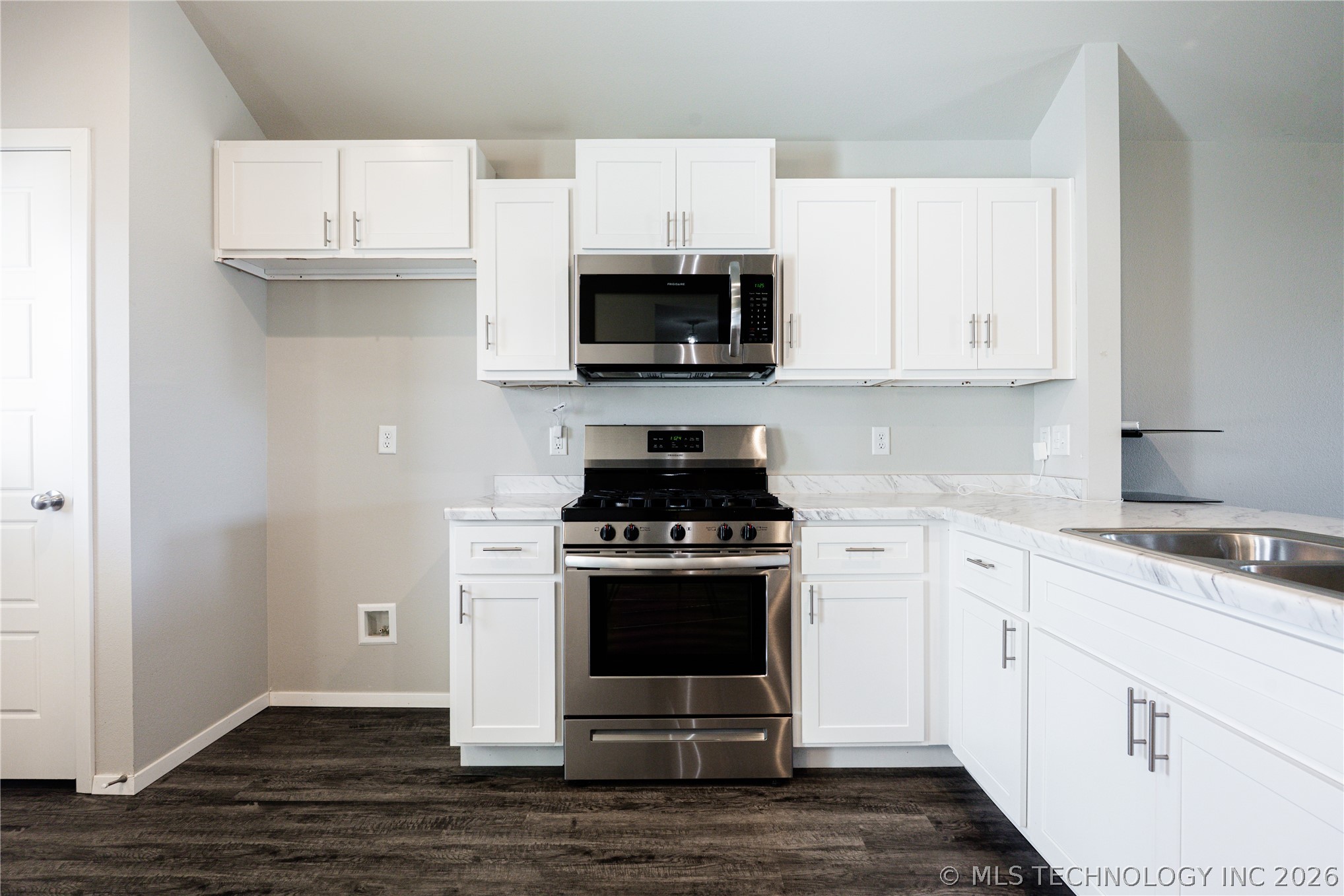 10715 N 101 Eastcourt E Owasso OK 74055