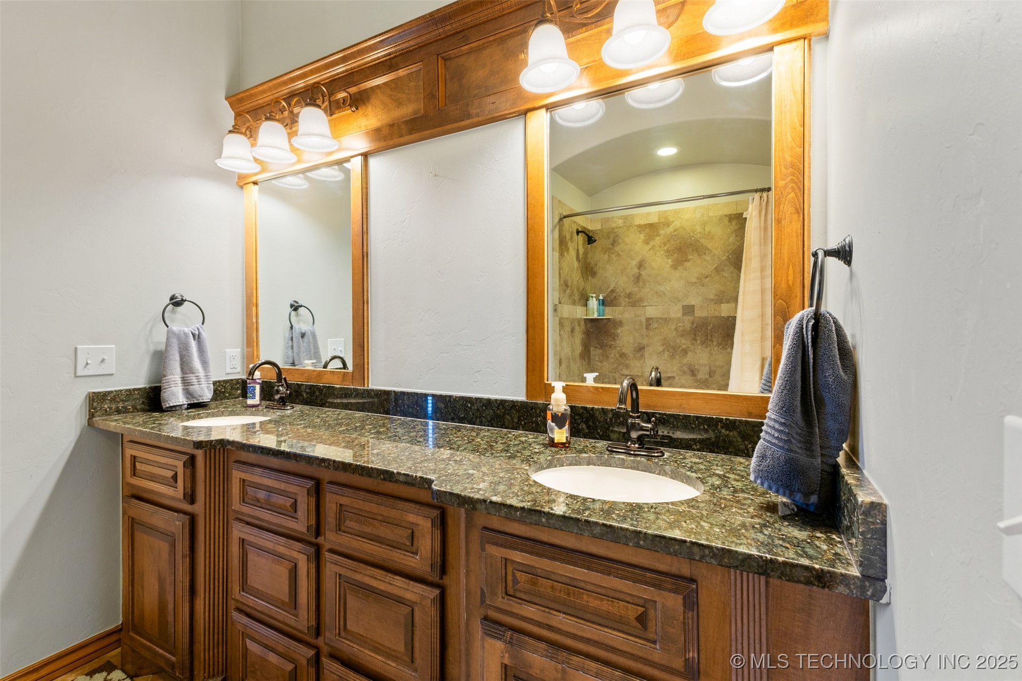 15853 County Road 3581 Ada OK 74820