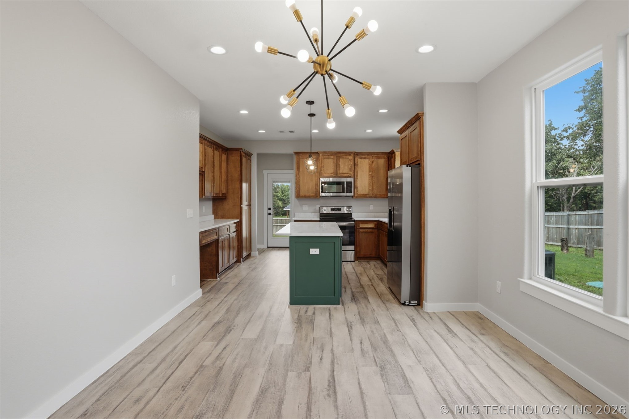 440 W 2nd Street Silo OK 74701