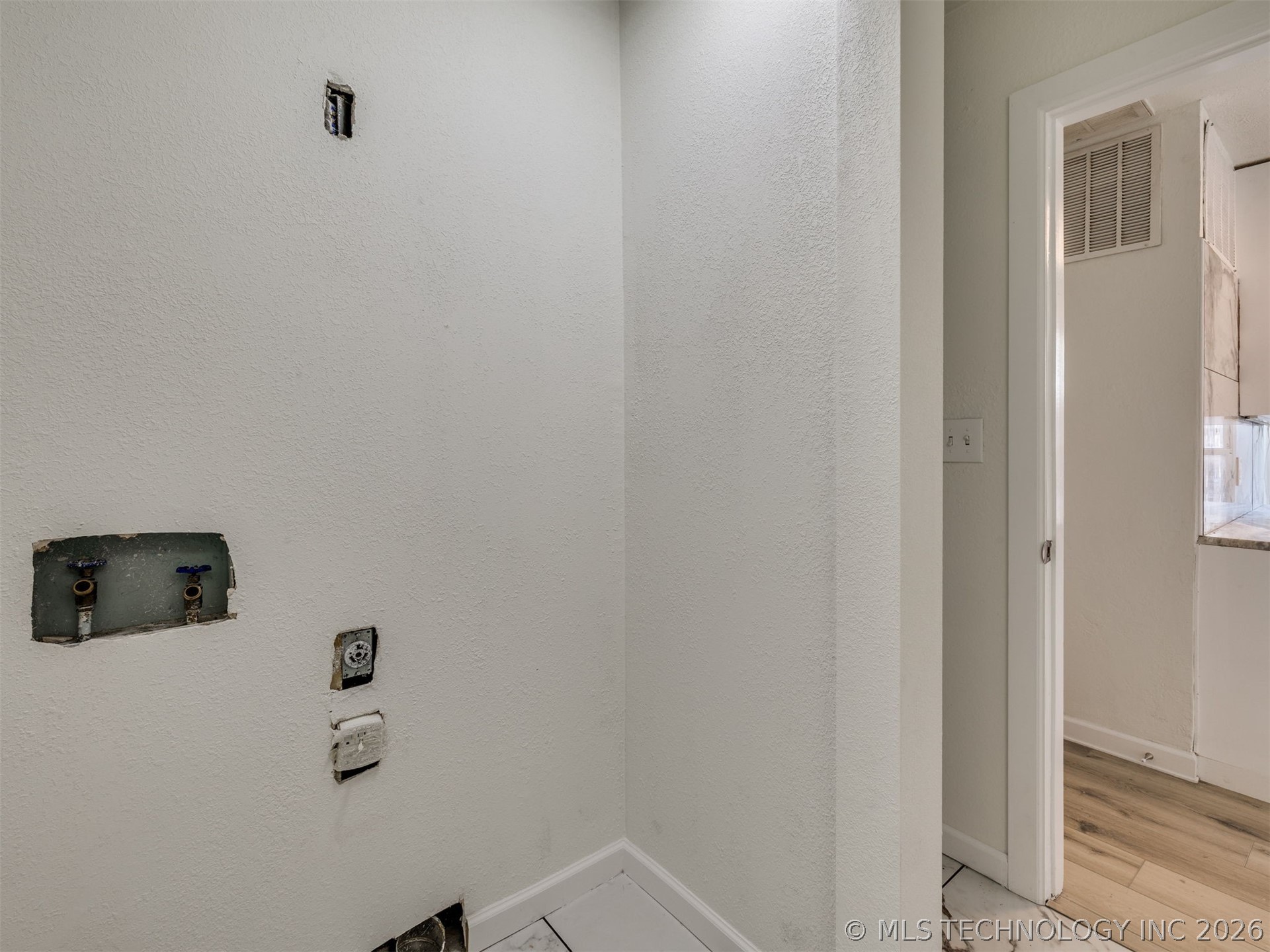 8408 E 64th Place Tulsa OK 74133