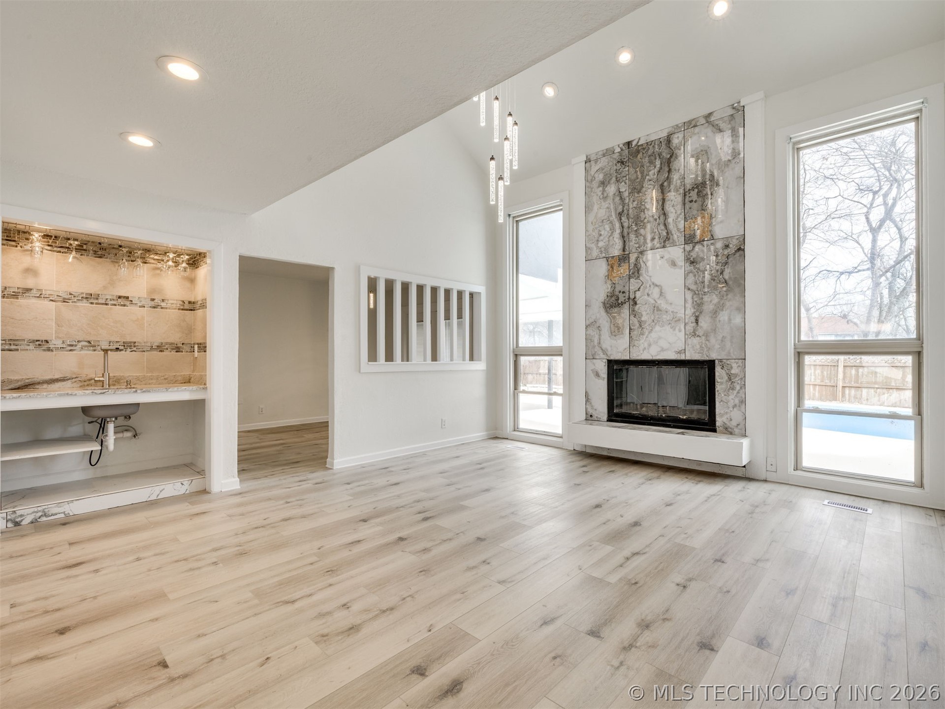 8408 E 64th Place Tulsa OK 74133