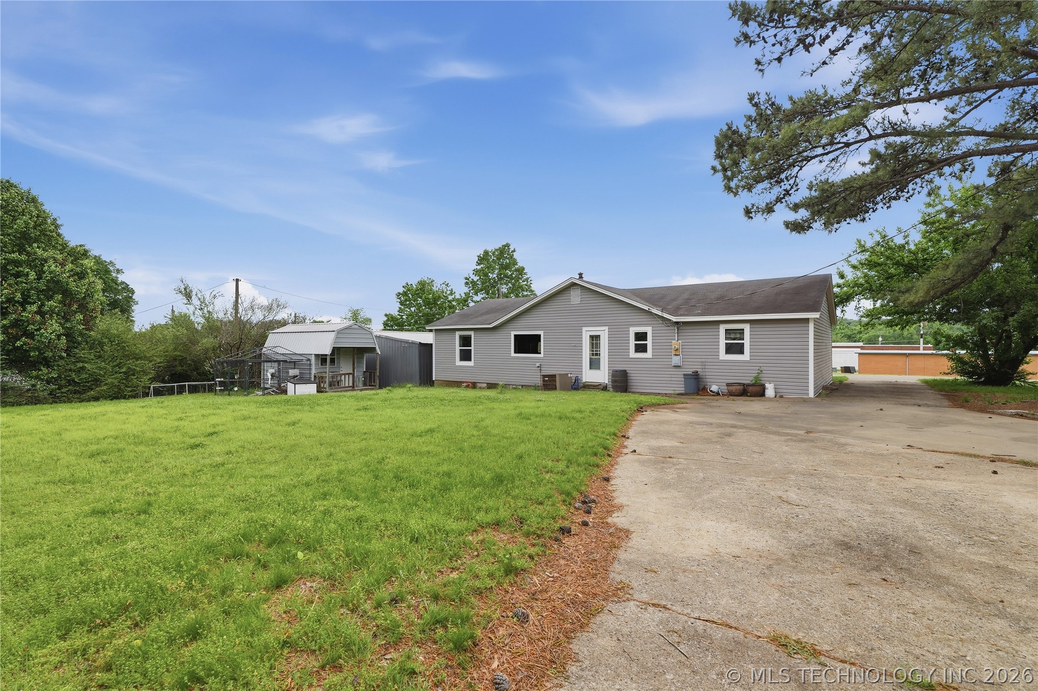 906 1st Street Quinton OK 74561