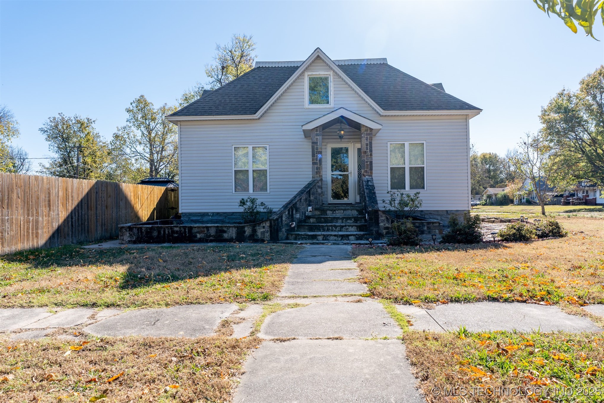 202 S 7th Street Okemah OK 74859