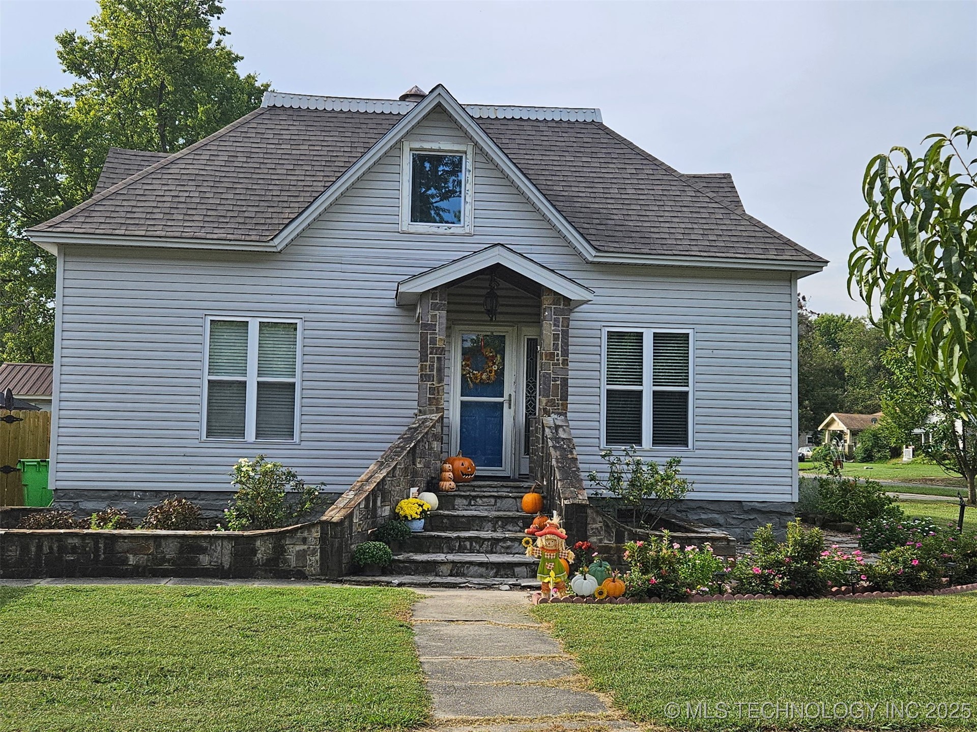 202 S 7th Street Okemah OK 74859