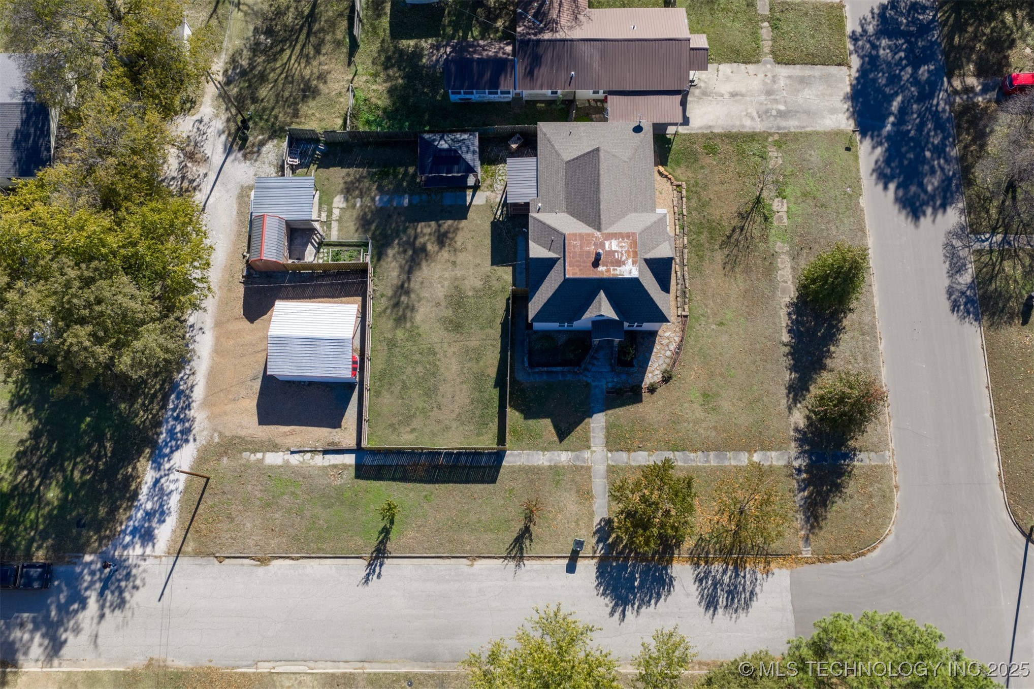202 S 7th Street Okemah OK 74859