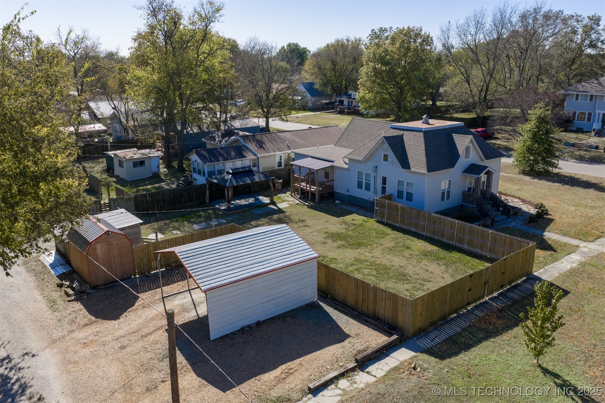 202 S 7th Street Okemah OK 74859