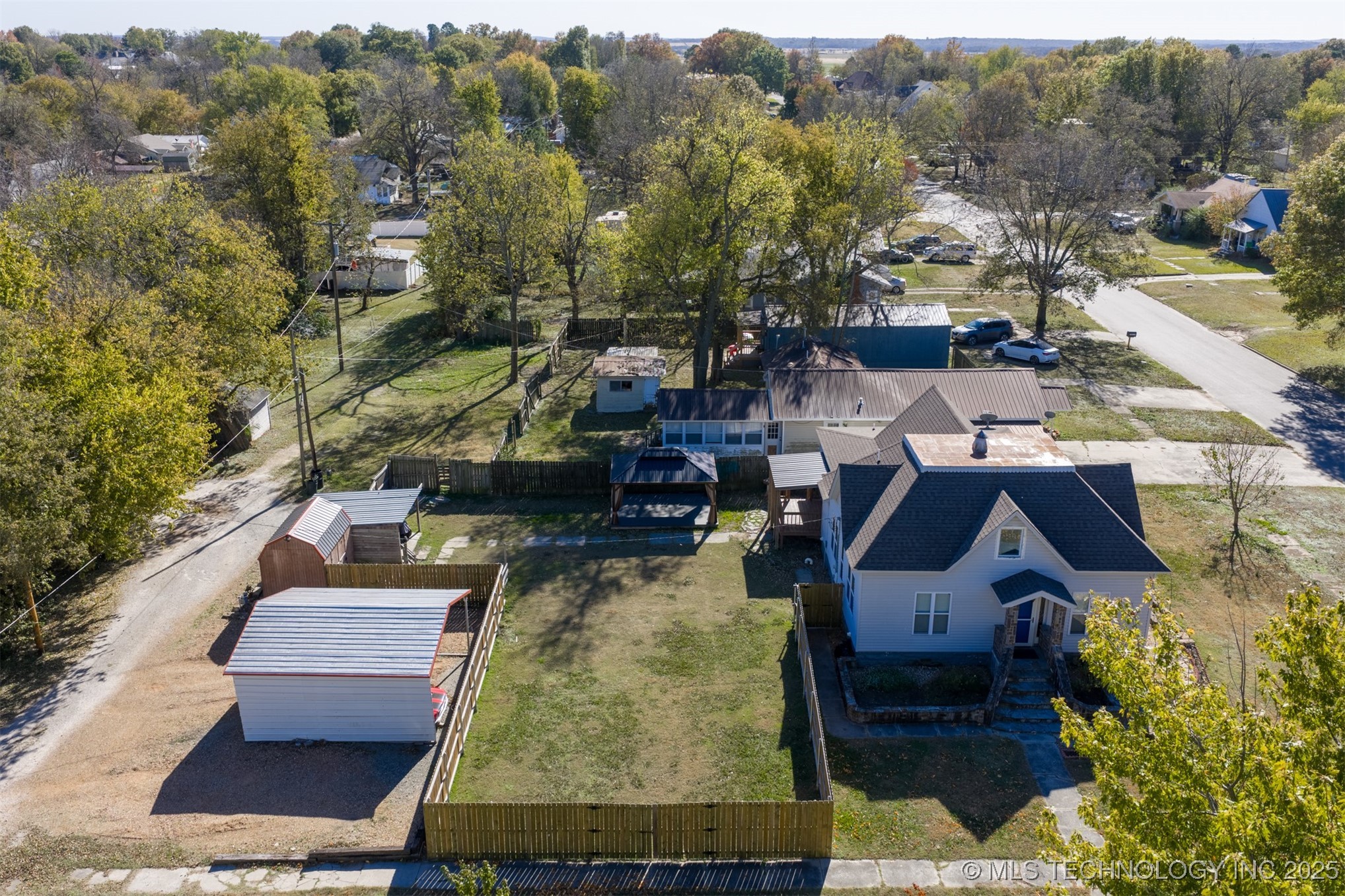 202 S 7th Street Okemah OK 74859