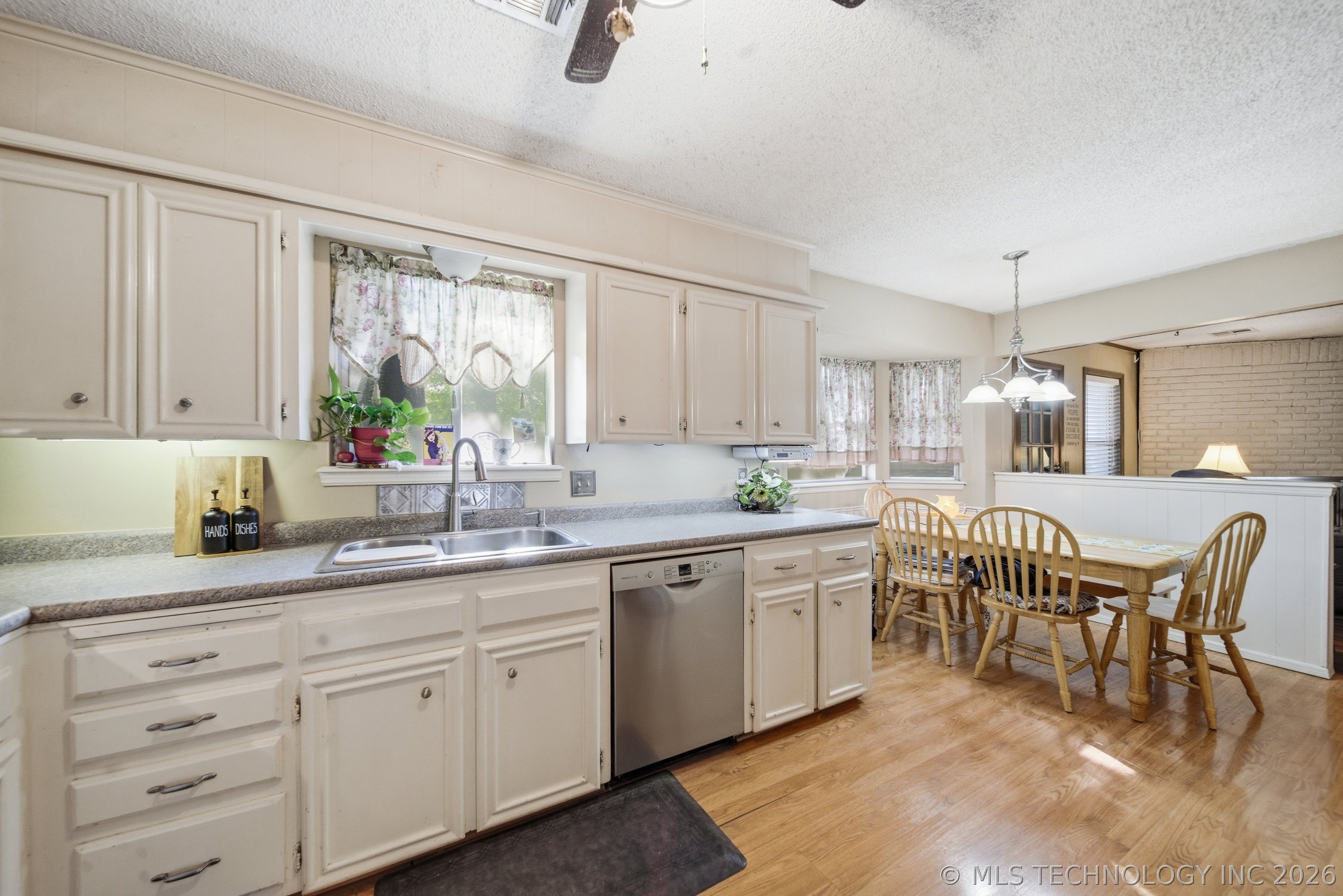 2419 S 104th Eastavenue Tulsa OK 74129