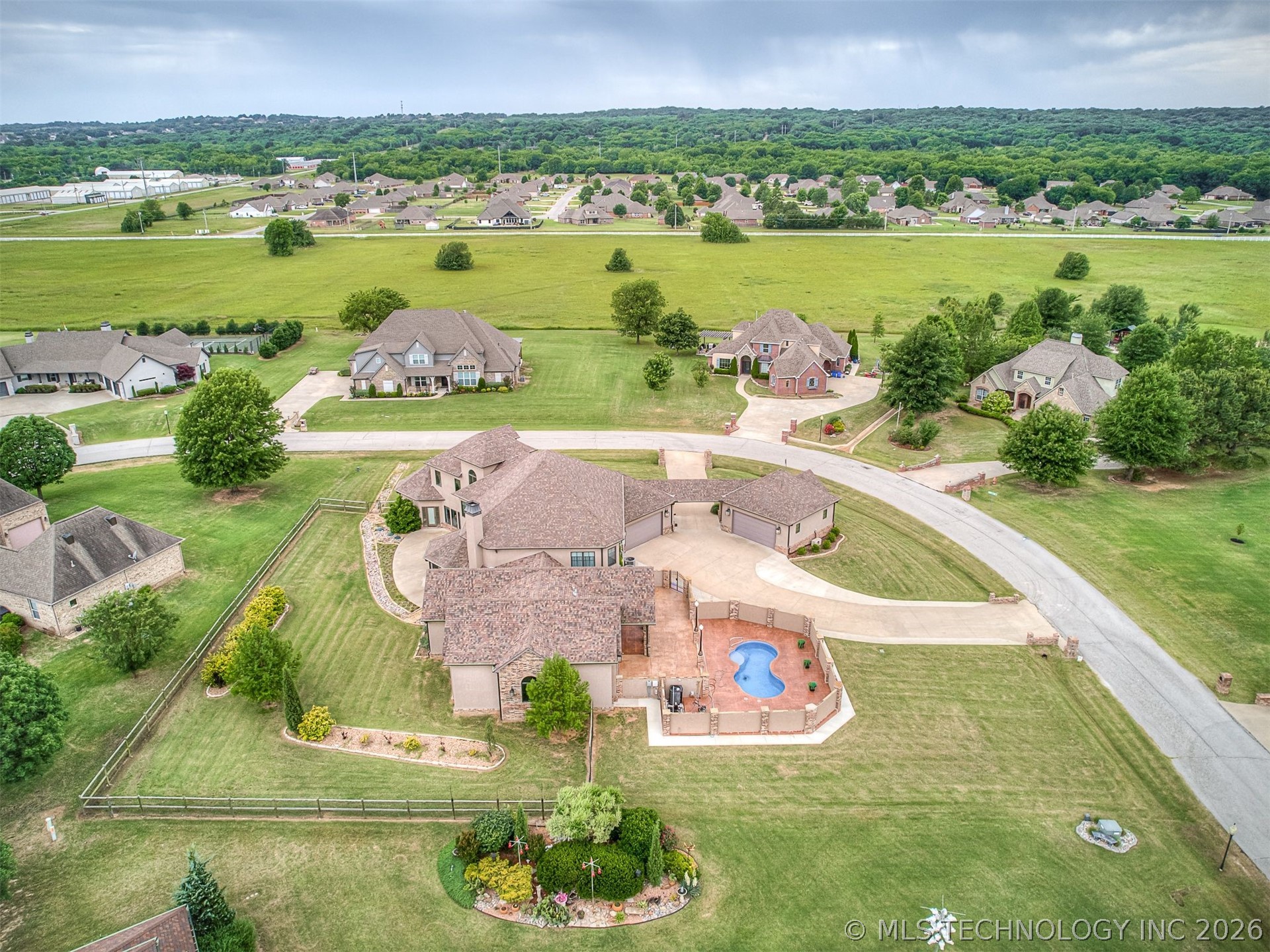 6908 S 310th Avenue Broken Arrow OK 74014