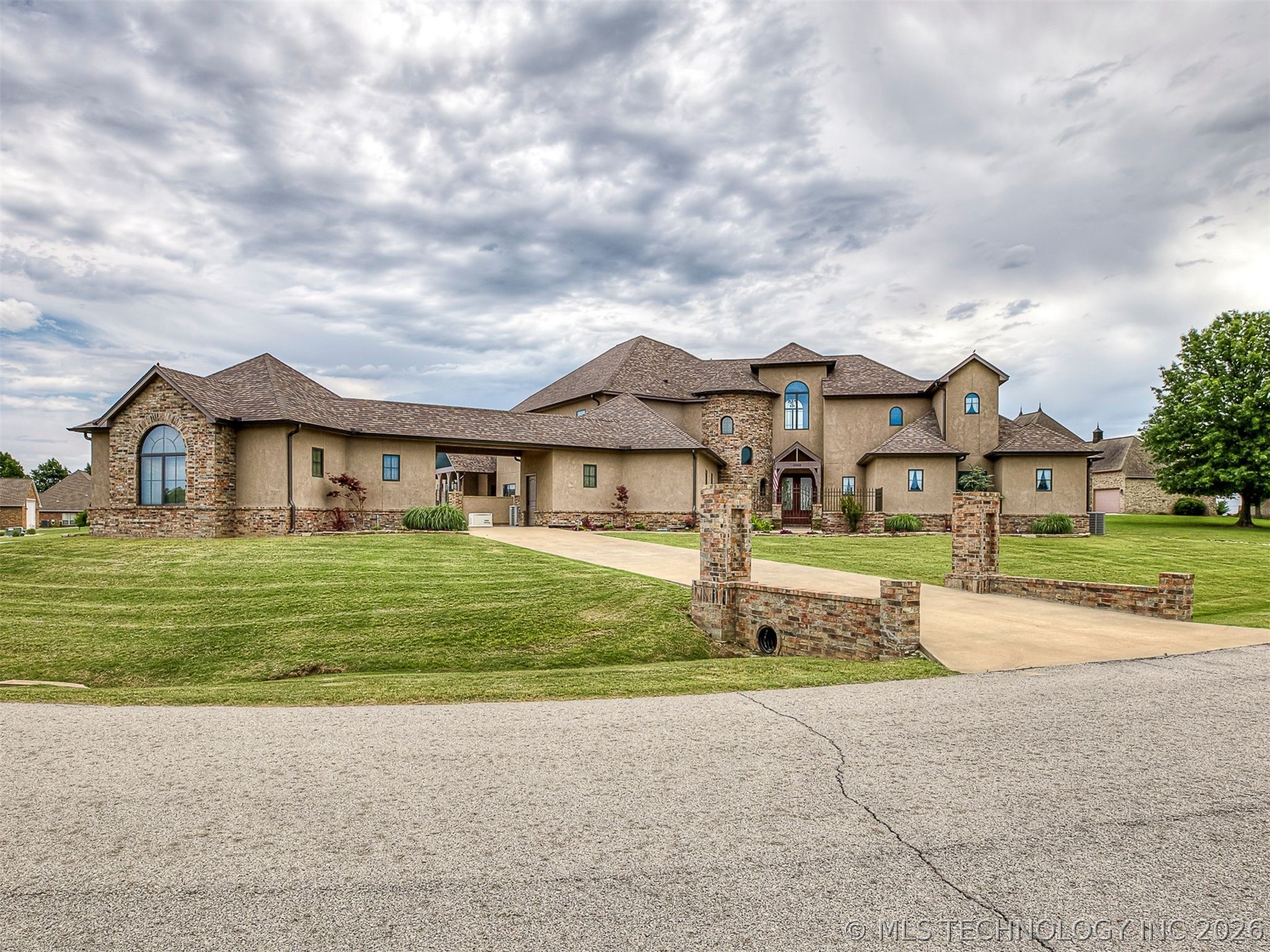 6908 S 310th Avenue Broken Arrow OK 74014