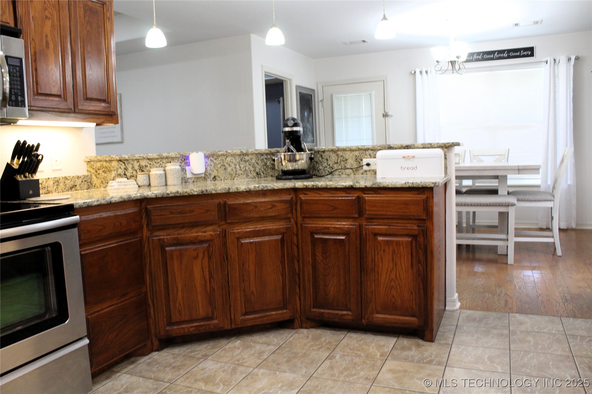 908 N 3rd Calera OK 74730