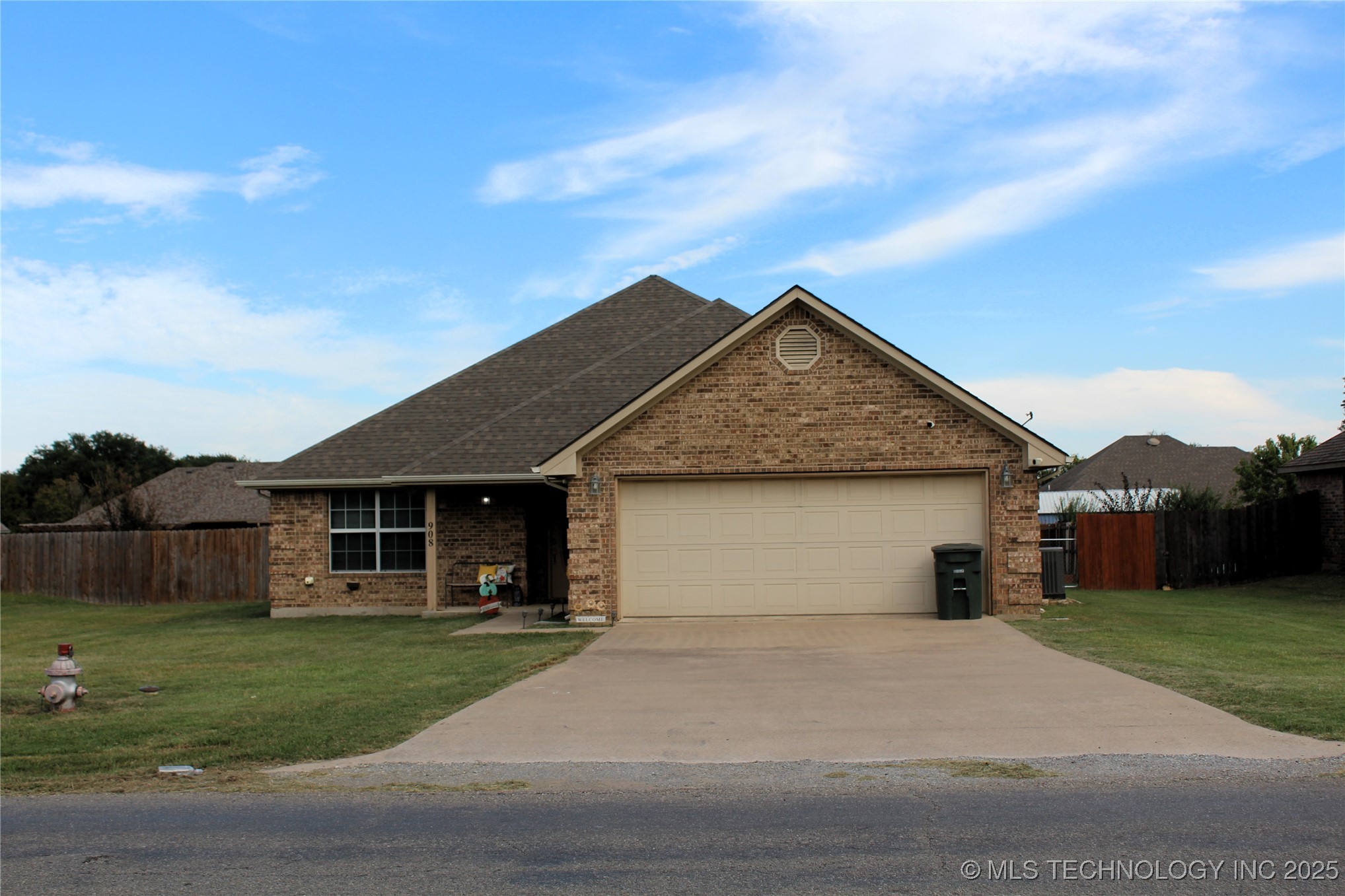 908 N 3rd Calera OK 74730